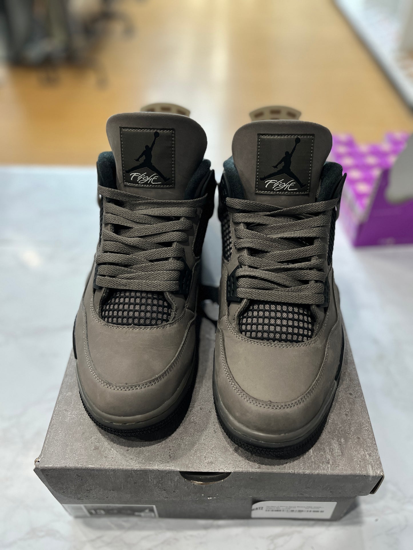 Jordan 4 Retro Cave Stone PRE-OWNED