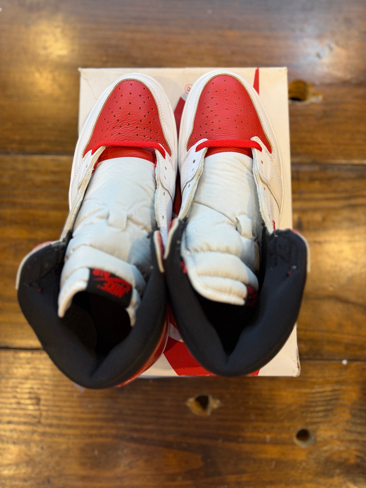 Jordan 1 Retro High OG Heritage PRE-OWNED