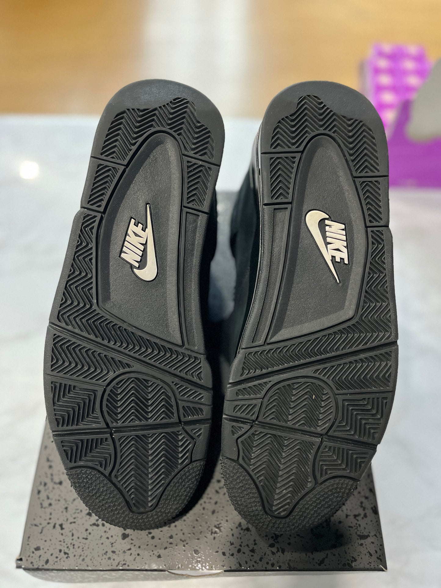 Jordan 4 Retro Black Cat (2025) PRE-OWNED