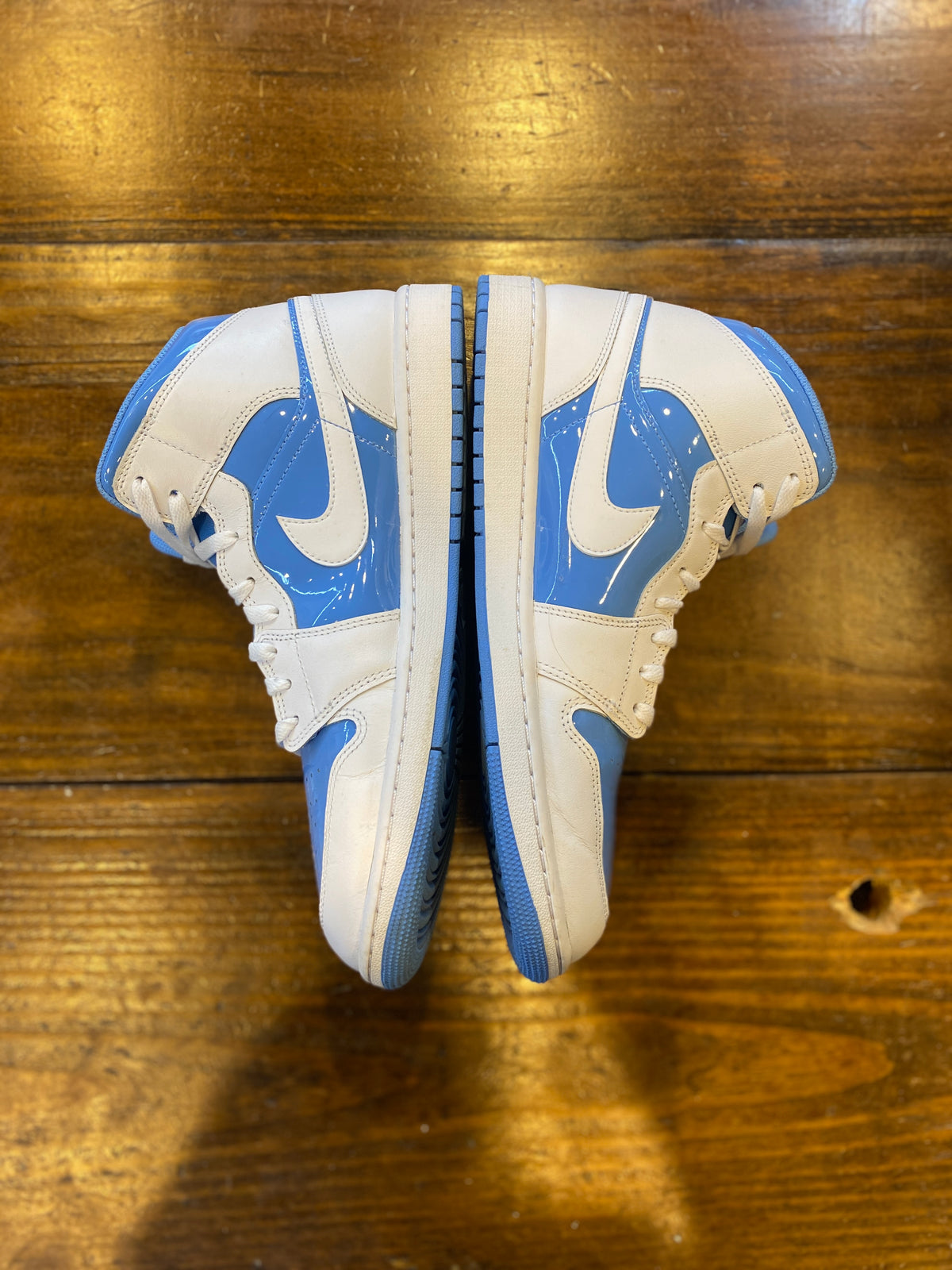 Jordan 1 Mid Legend Blue PRE-OWNED
