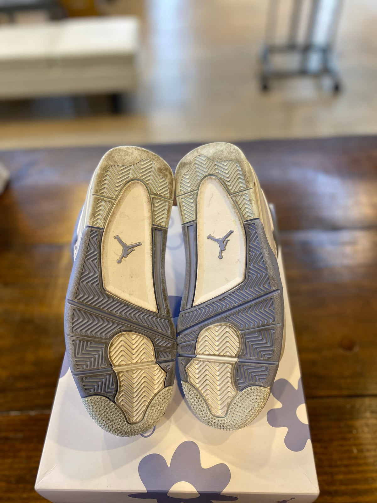 Jordan 4 Retro Forget Me Not (Women's) PRE-OWNED