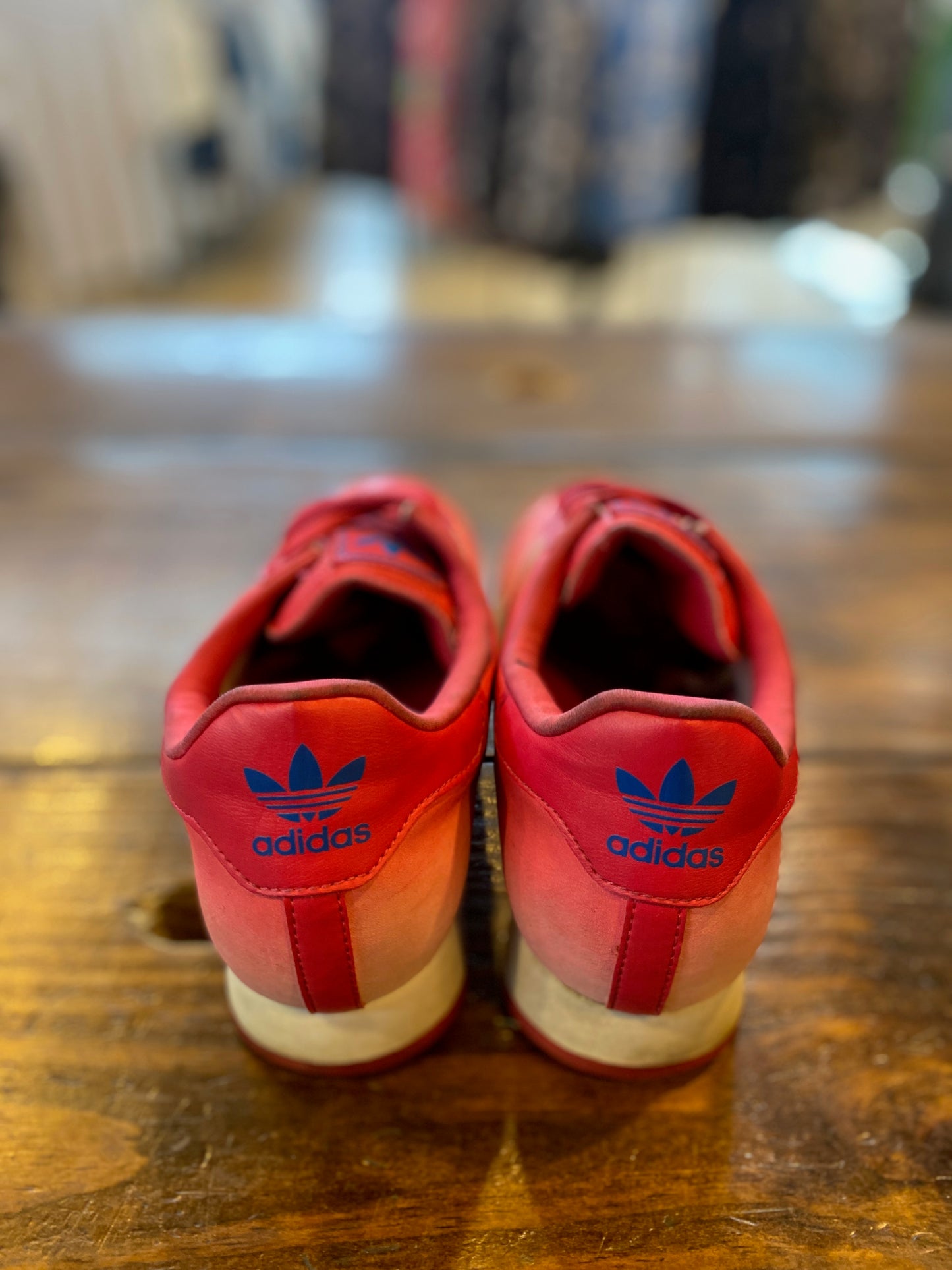 Adidas womens faded red Samoa Valentine PRE-OWNED