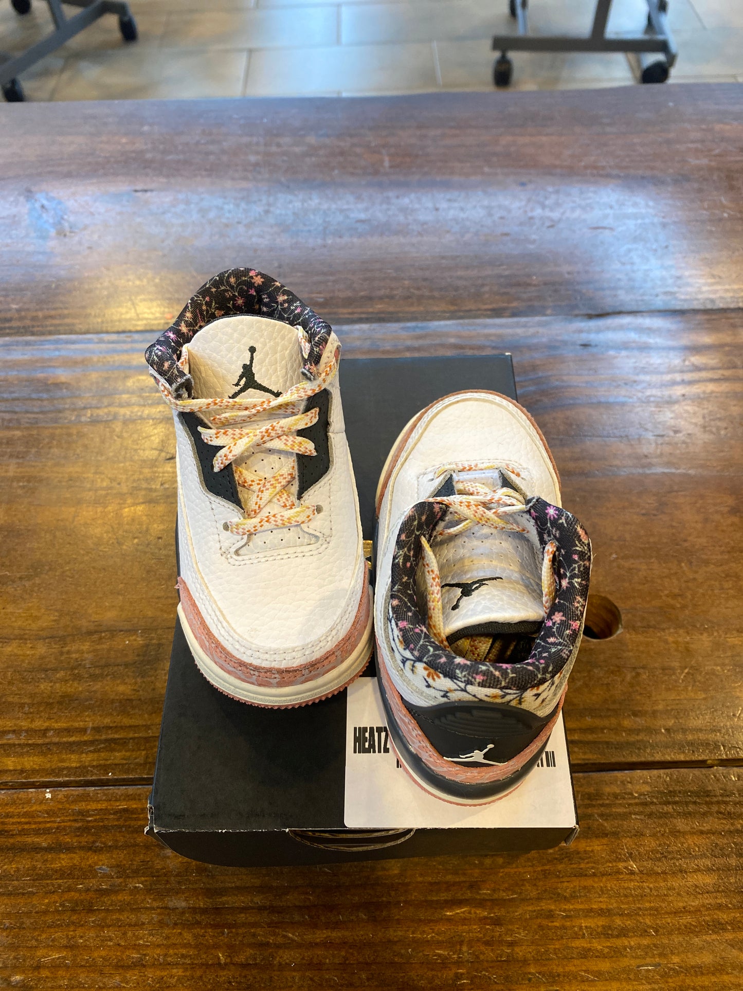 Jordan 3 Retro Red Stardust (TD) PRE-OWNED
