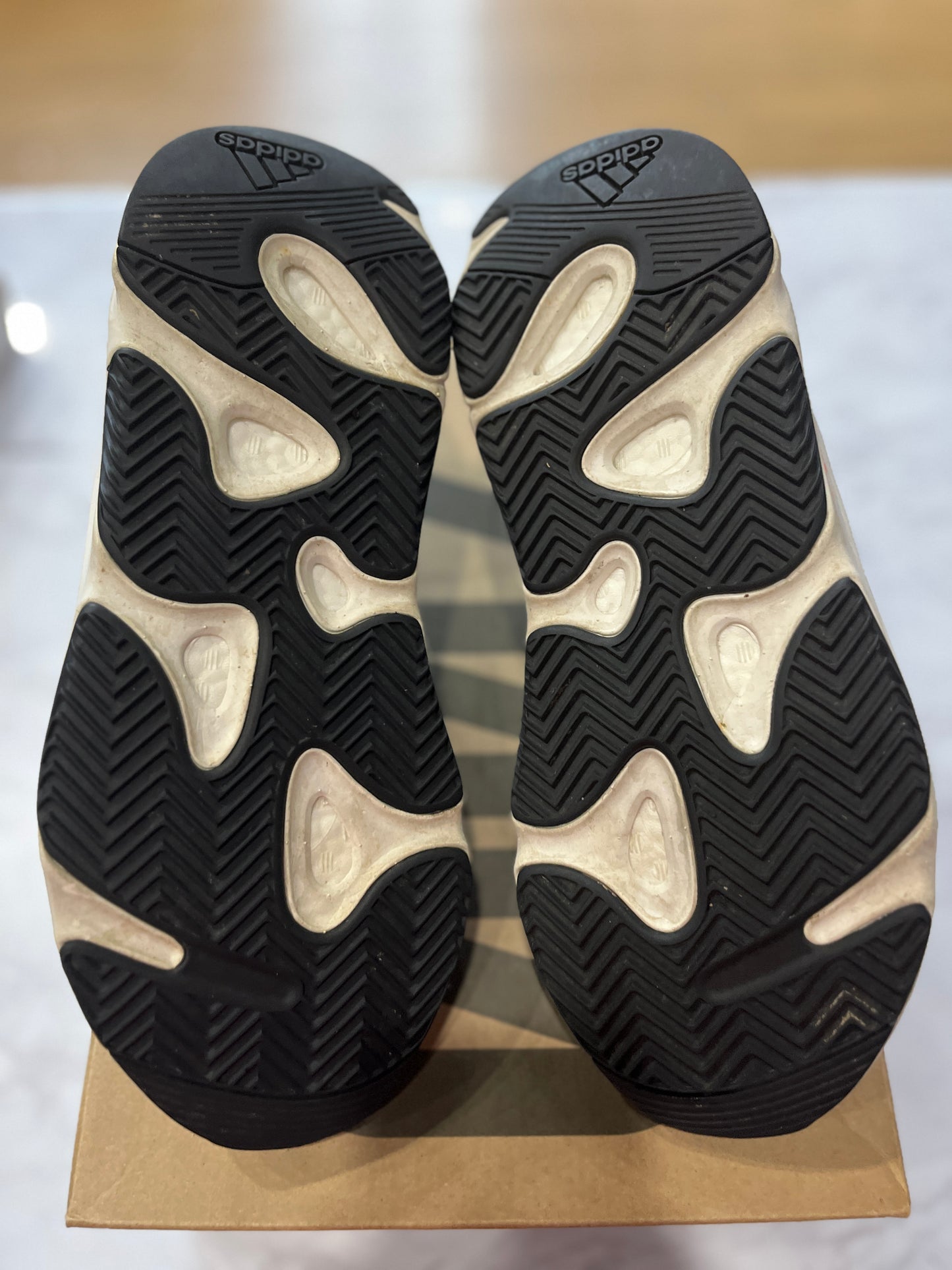 adidas Yeezy Boost 700 Wave Runner PRE-OWNED