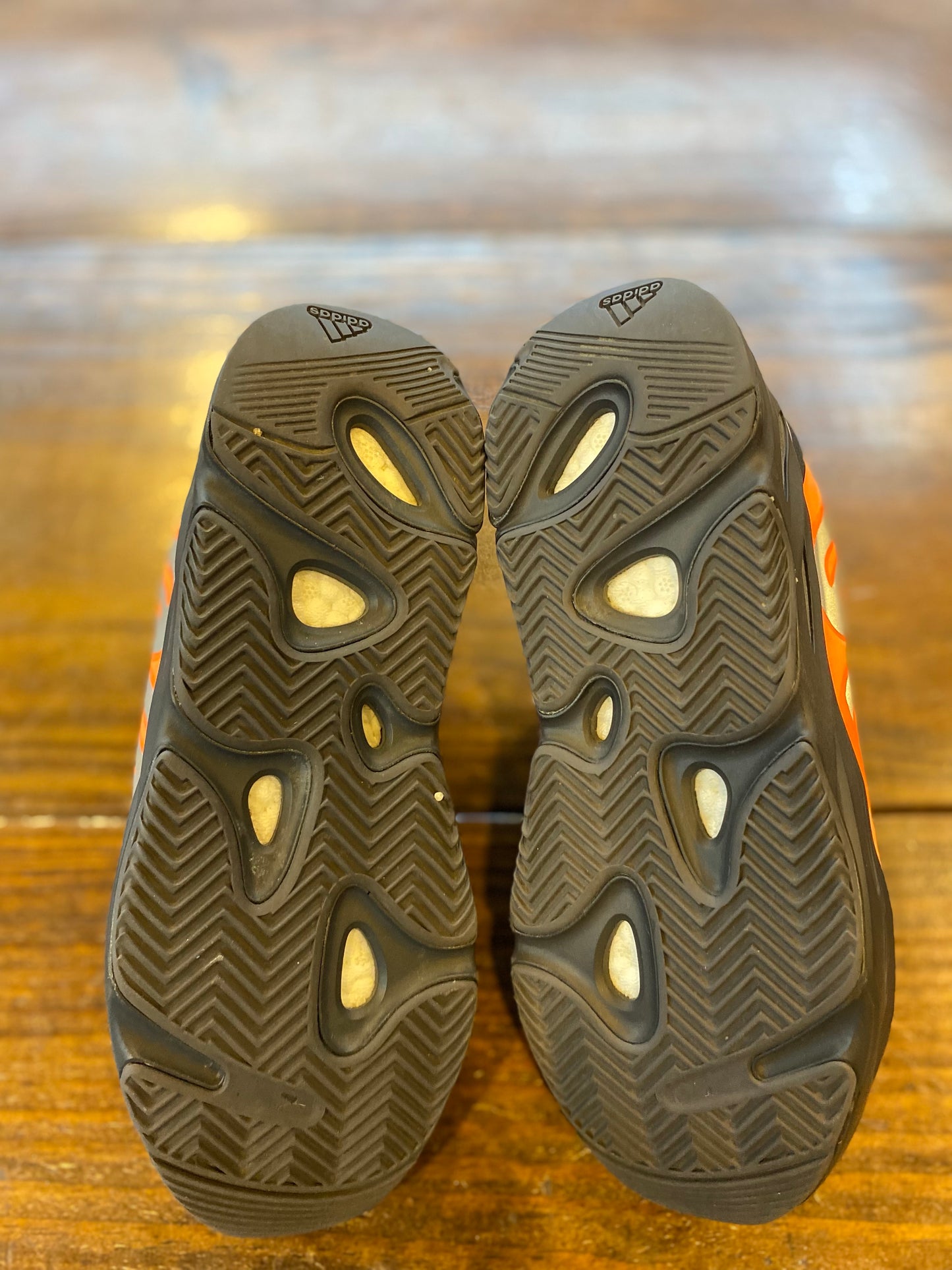 adidas Yeezy Boost 700 MNVN Orange (Kids) PRE-OWNED