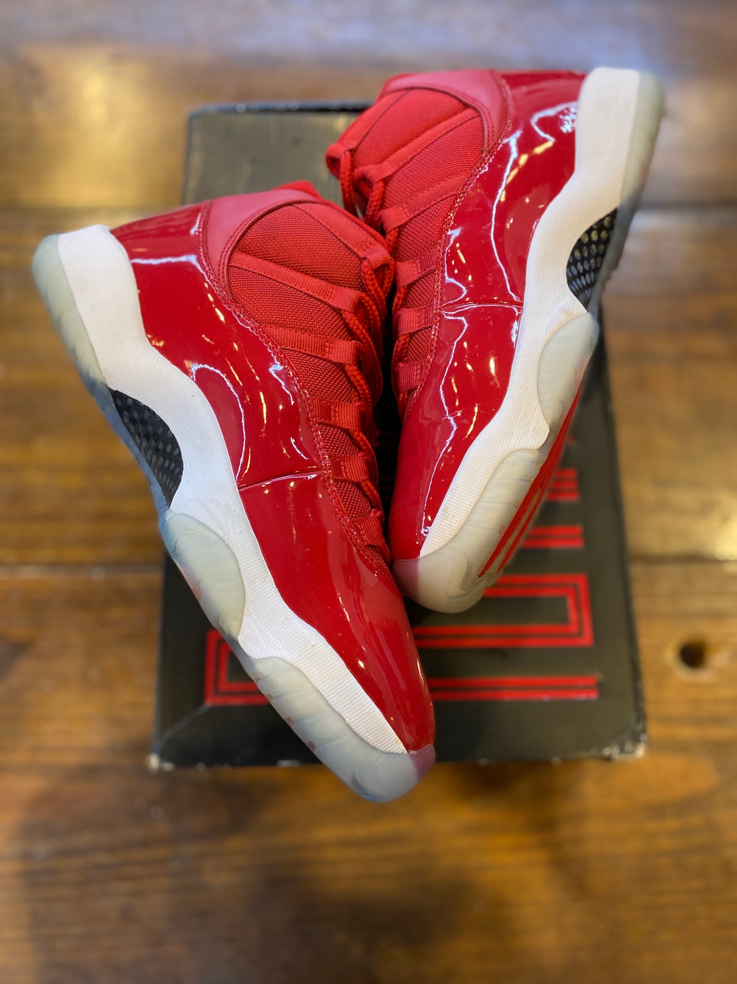 Jordan 11 Retro Win Like 96 PRE-OWNED