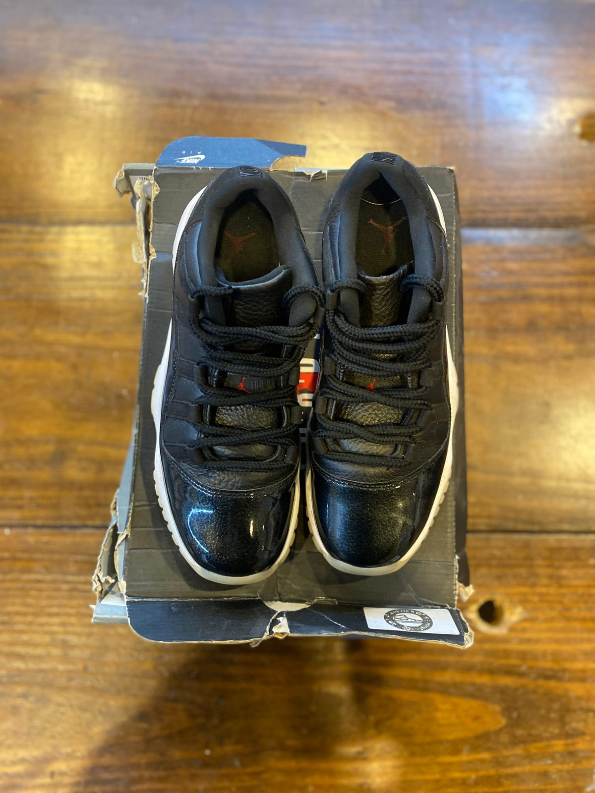 Jordan 11 Retro Low 72-10 (GS) PRE-OWNED
