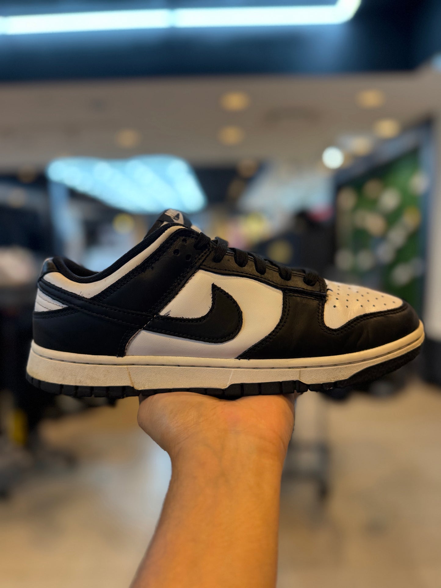 Nike Dunk Low Retro White Black Panda PRE-OWNED