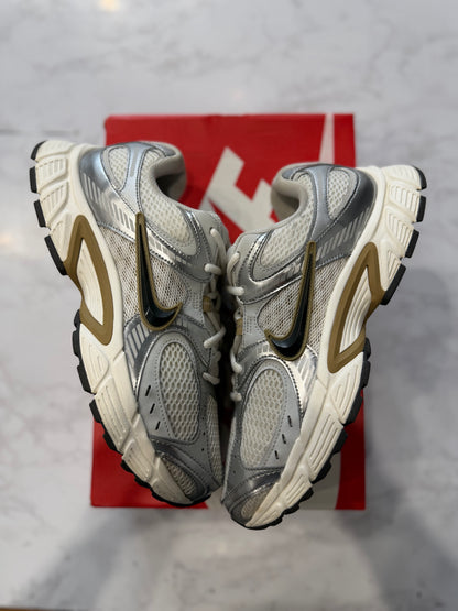 Nike V5 RNR Parachute Beige Metallic Pewter PRE-OWNED