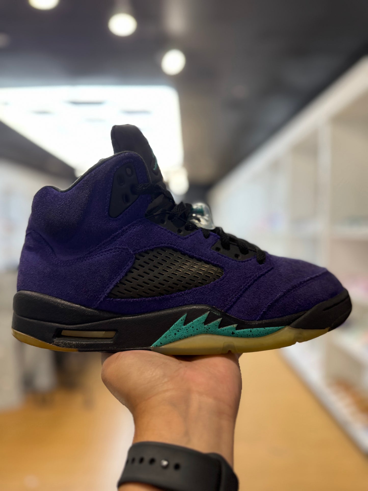 Jordan 5 Retro Alternate Grape PRE-OWNED