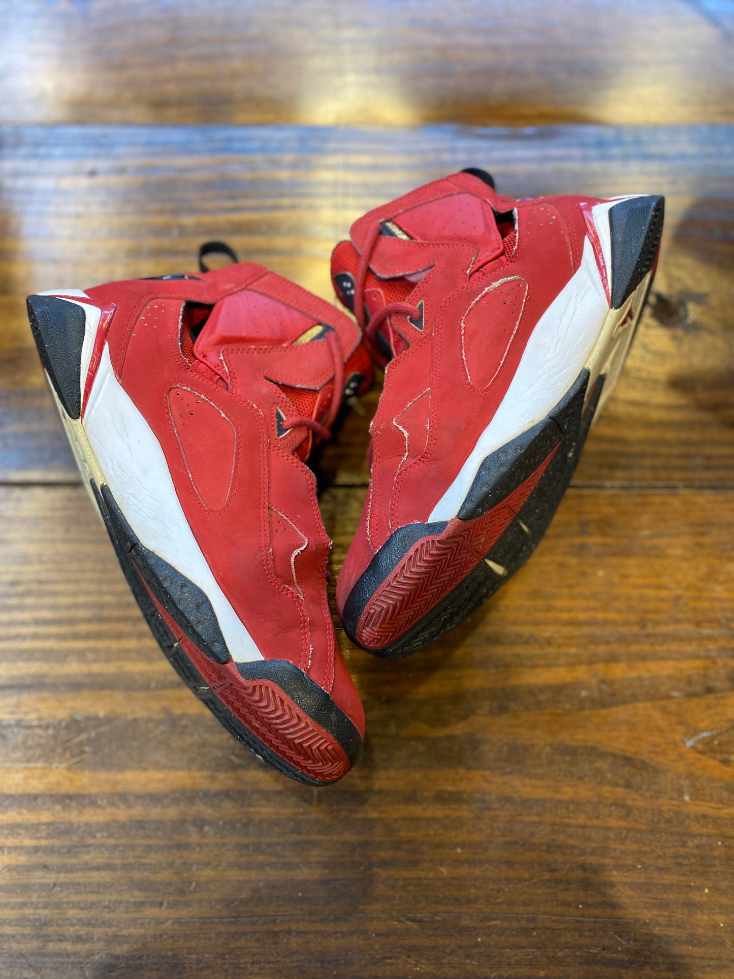 Jordan True Flight Gym Red - PRE-OWNED