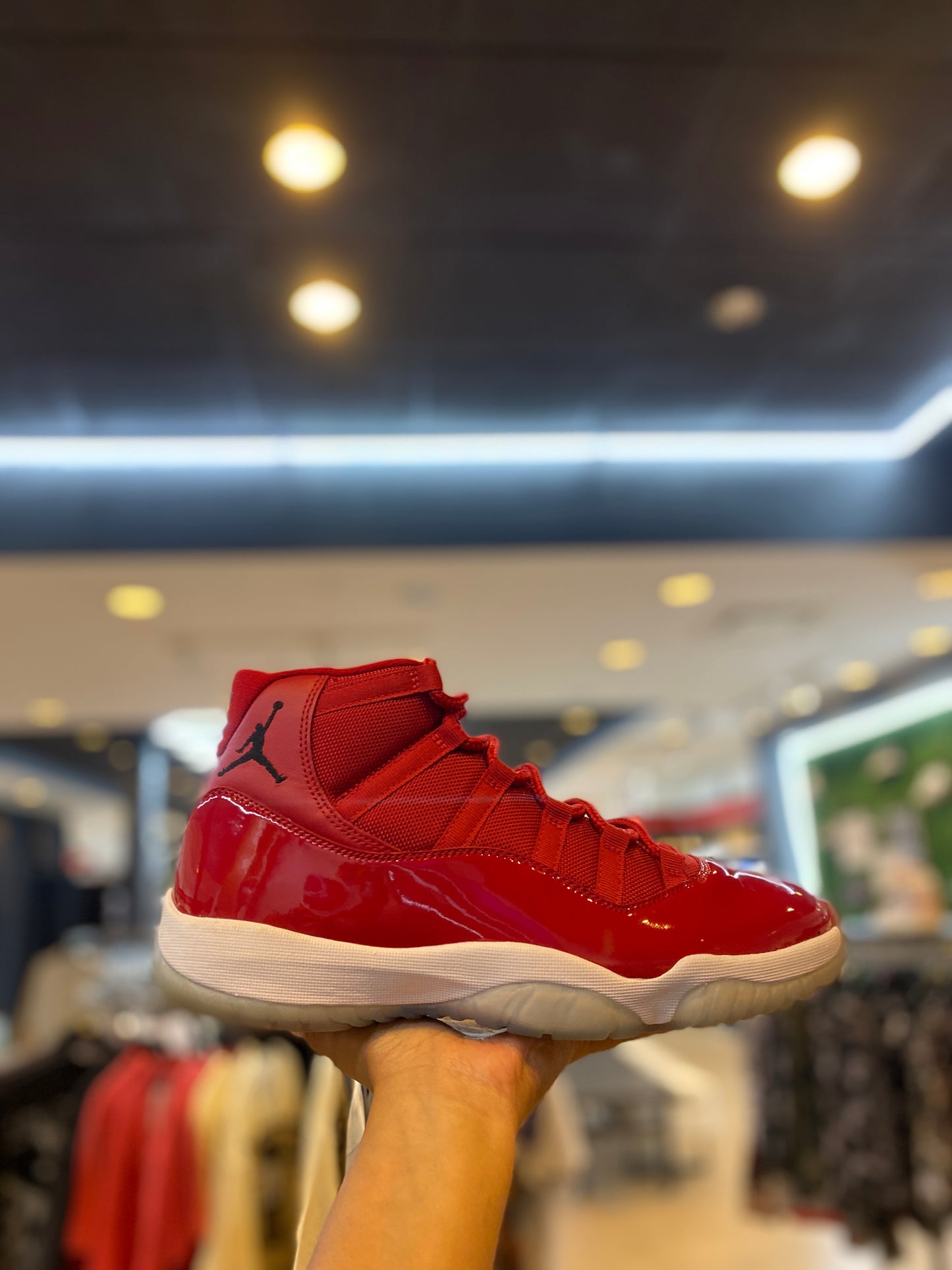 Jordan 11 Retro Win Like 96 PRE-OWNED