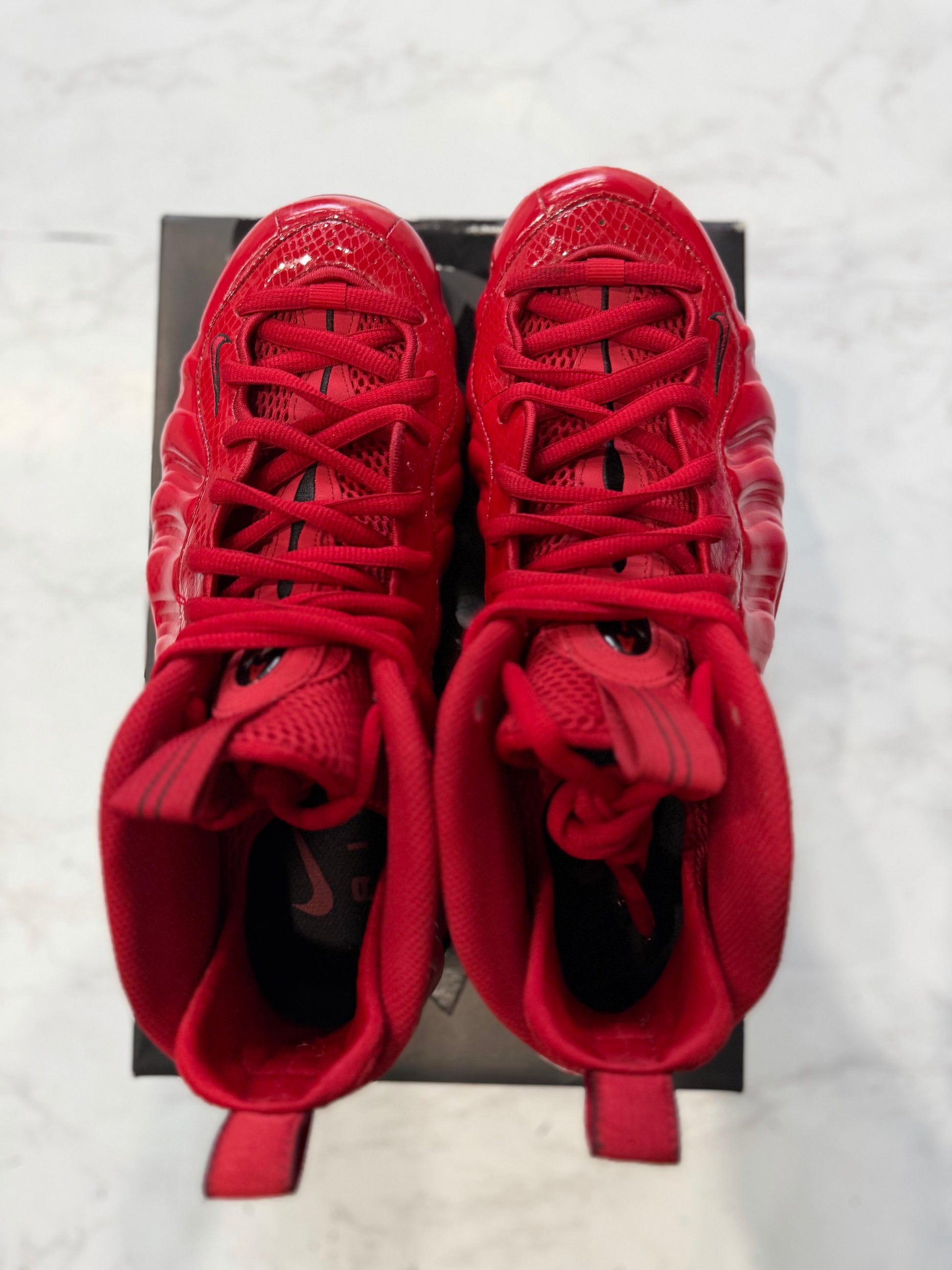 Nike Air Foamposite Pro Red October (2026) PRE-OWNED