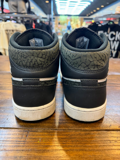 Jordan 1 Mid SE Panda Elephant PRE-OWNED