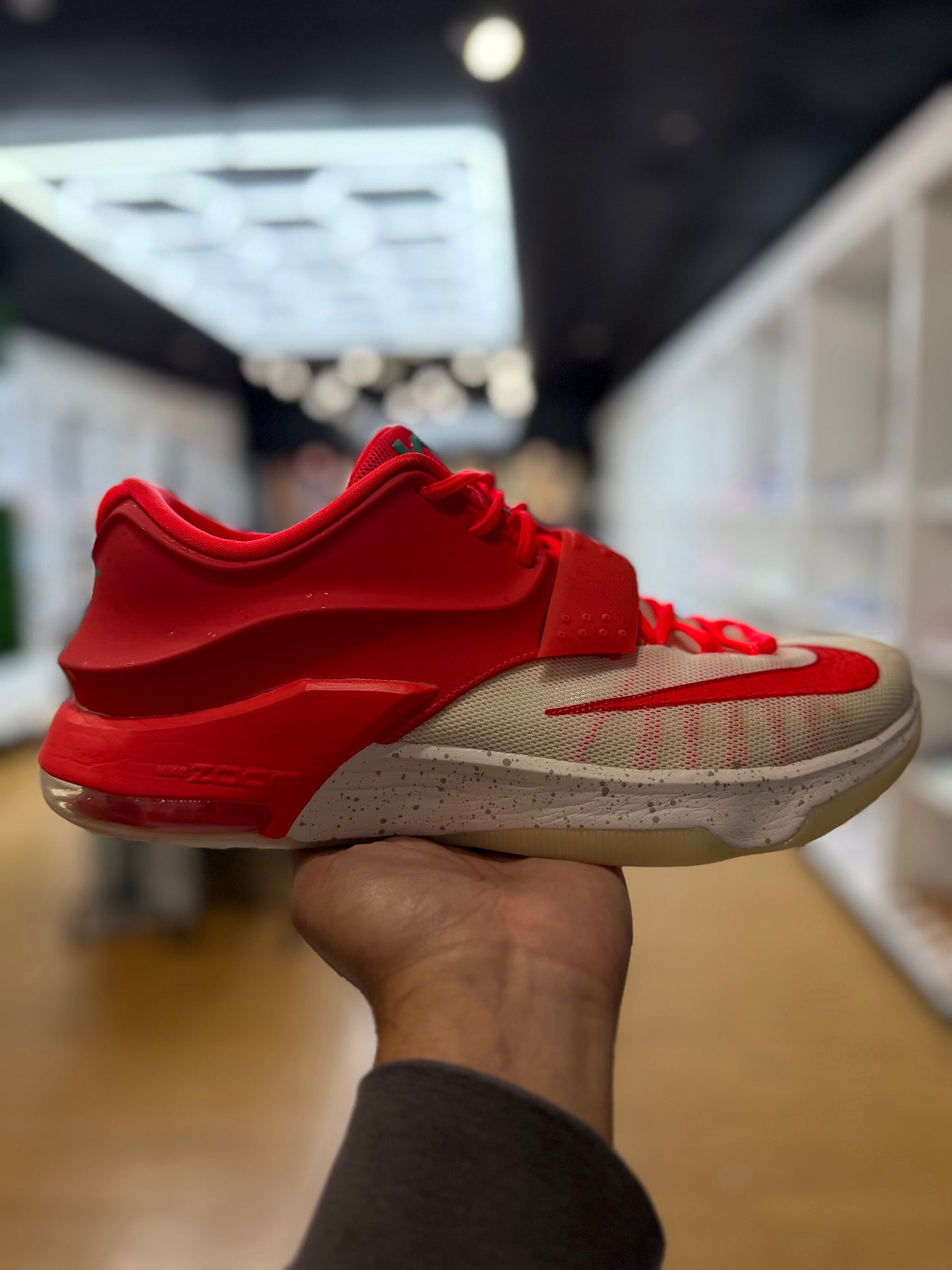Nike KD 7 Christmas Eggnog PRE-OWNED
