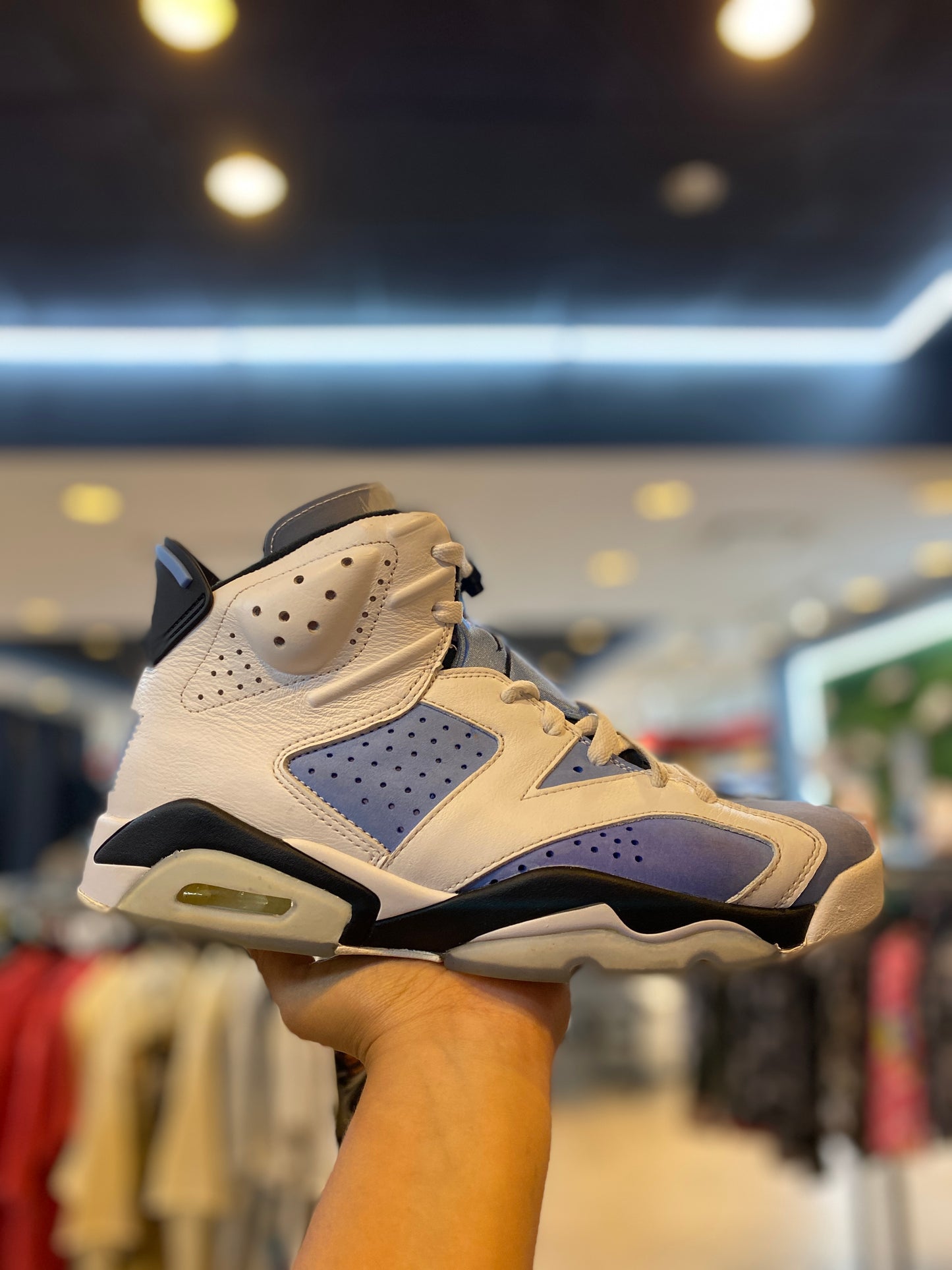 Jordan 6 Retro UNC White PRE-OWNED