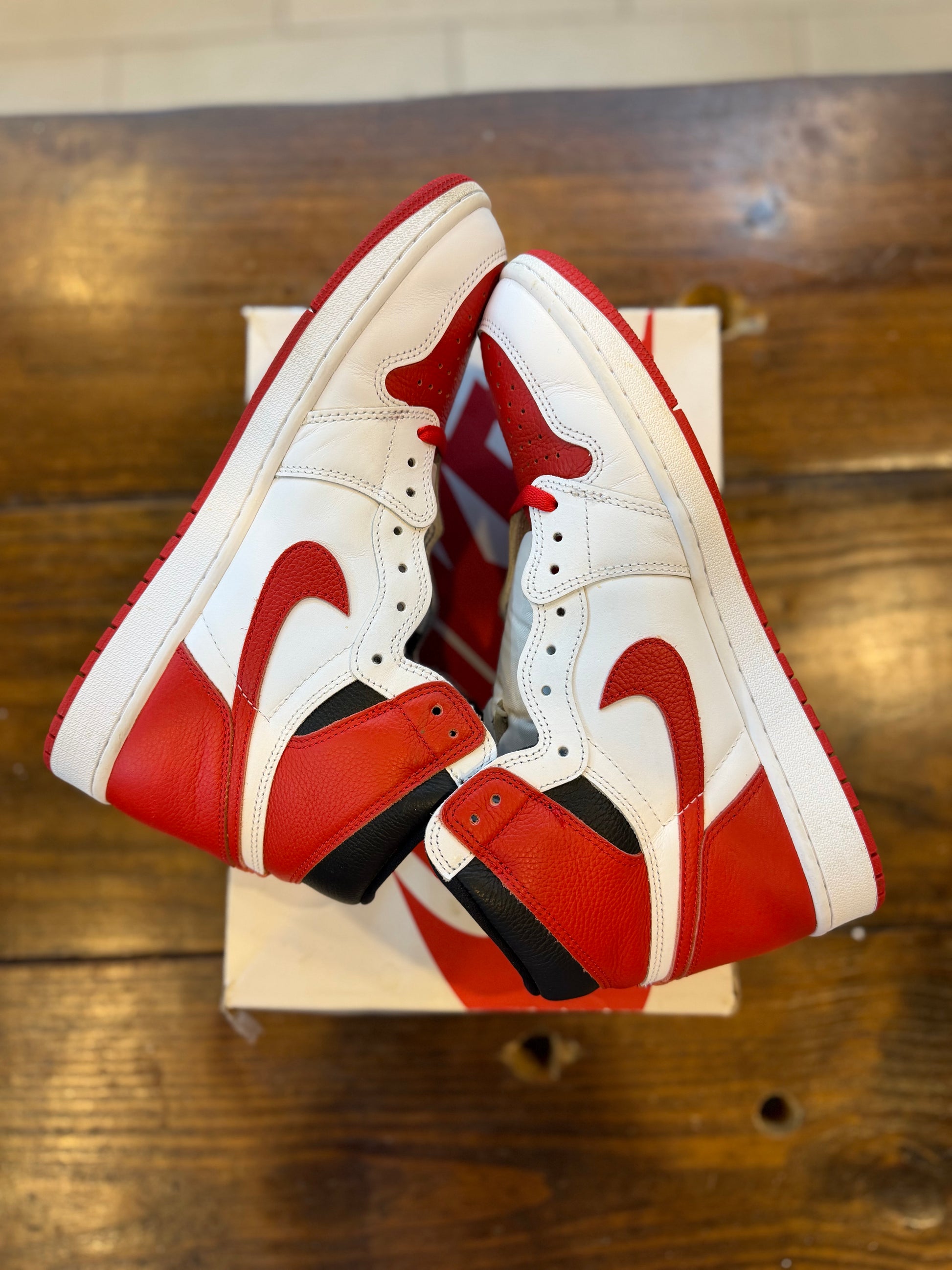 Jordan 1 Retro High OG Heritage PRE-OWNED
