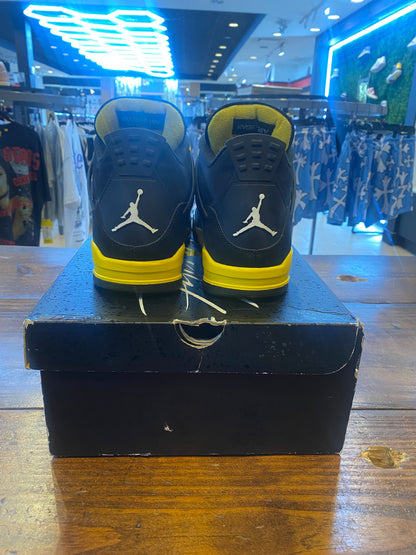 Jordan 4 Retro Thunder (2023) PRE-OWNED