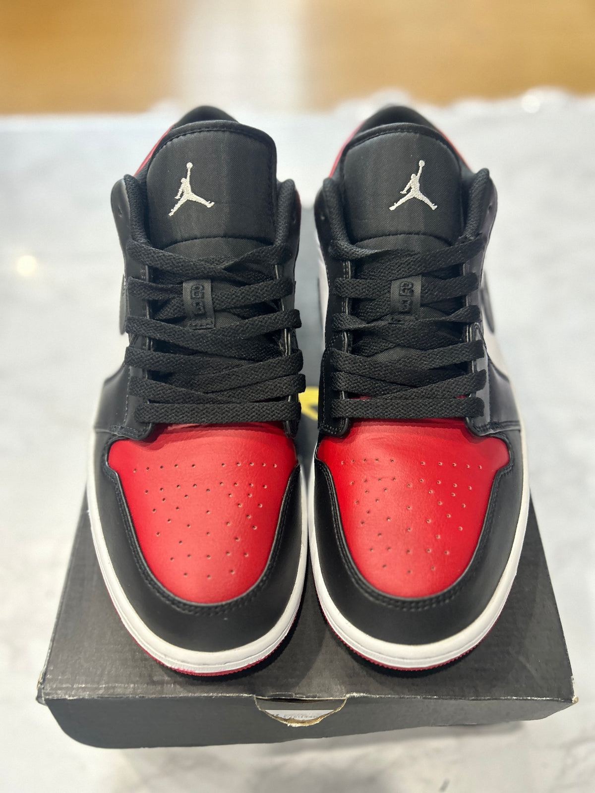 Jordan 1 Low Bred Toe PRE-OWNED