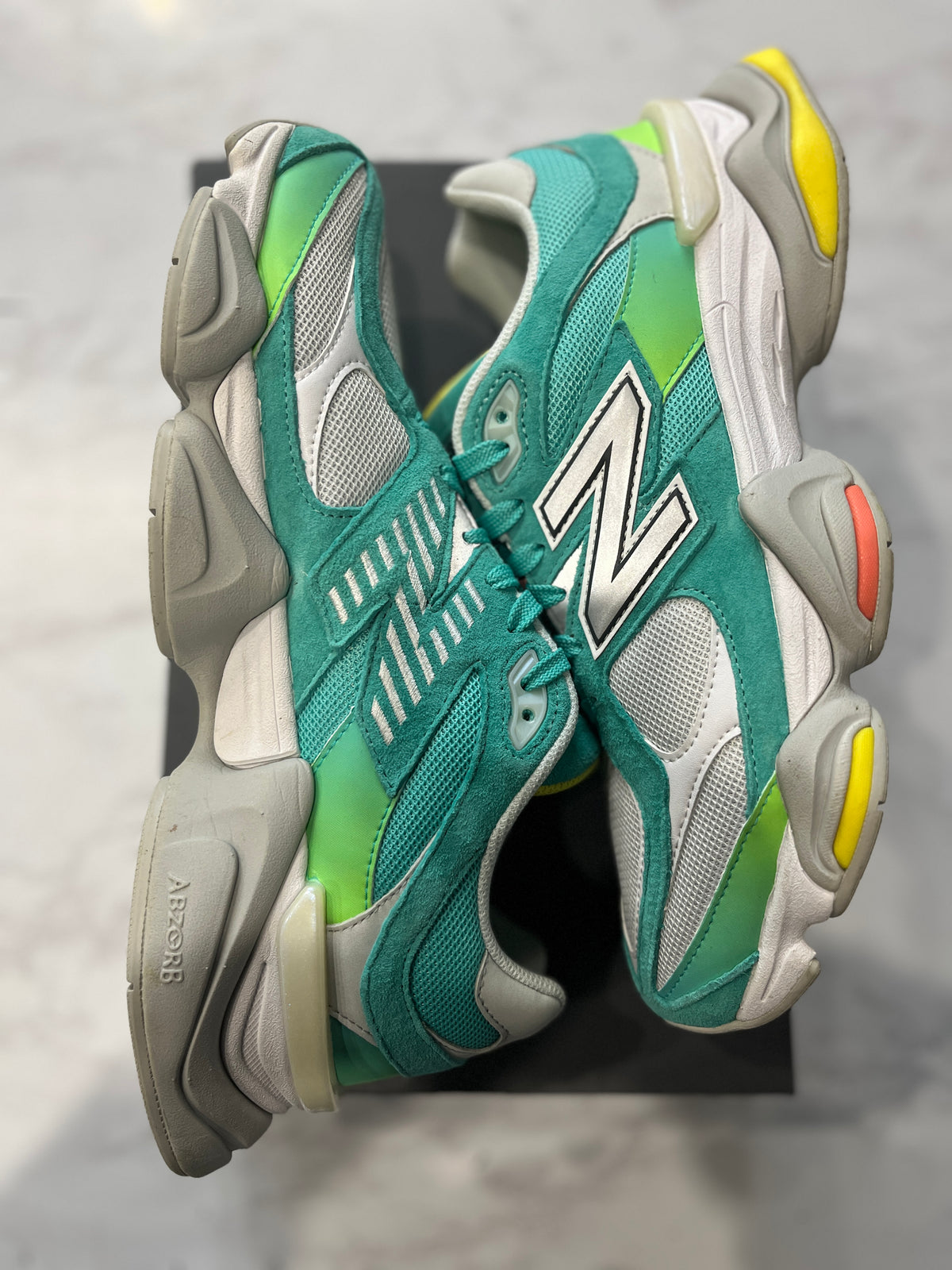 New Balance 9060 DTLR Cyan Burst PRE-OWNED
