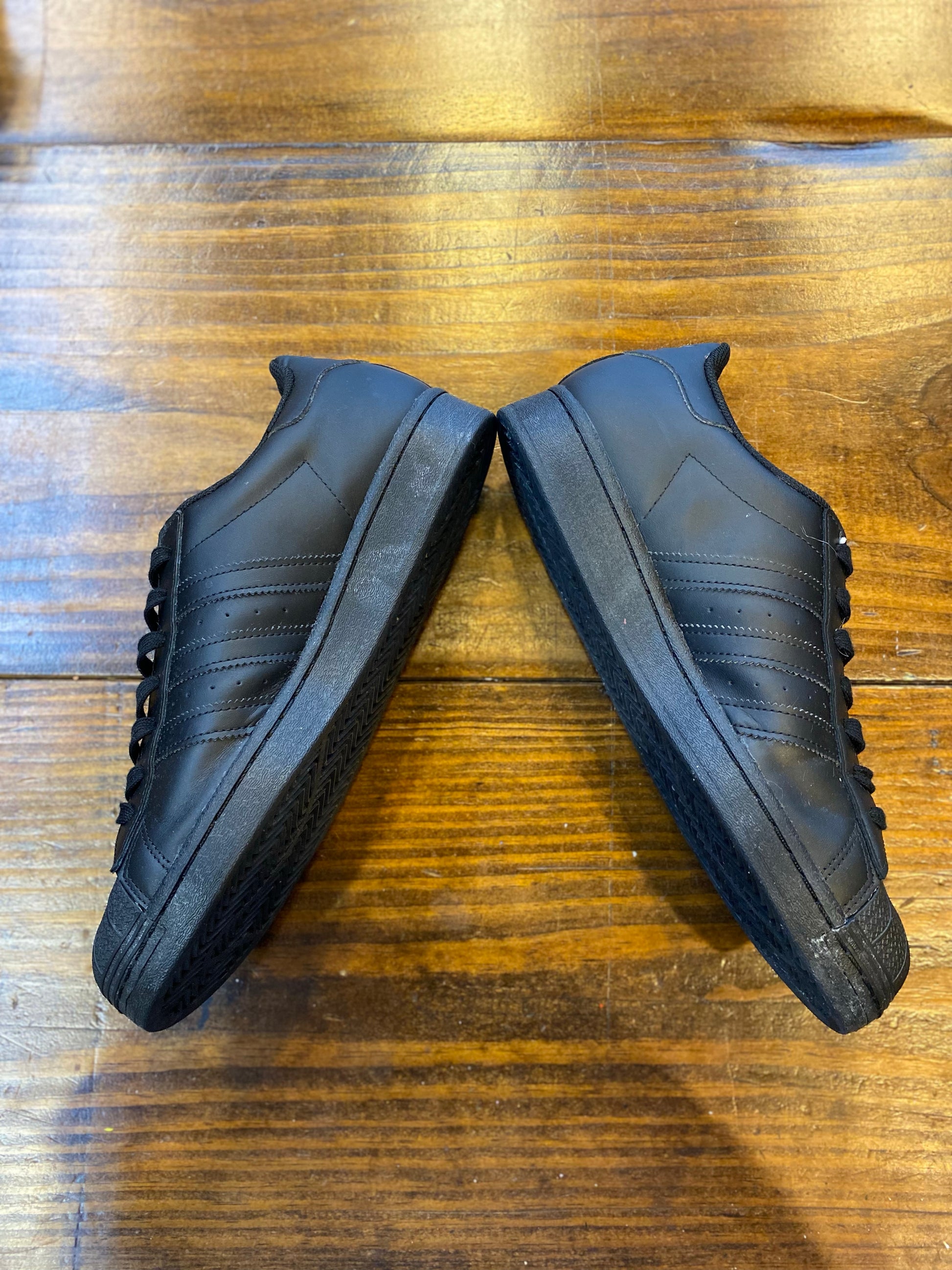 adidas Superstar All Black PRE-OWNED