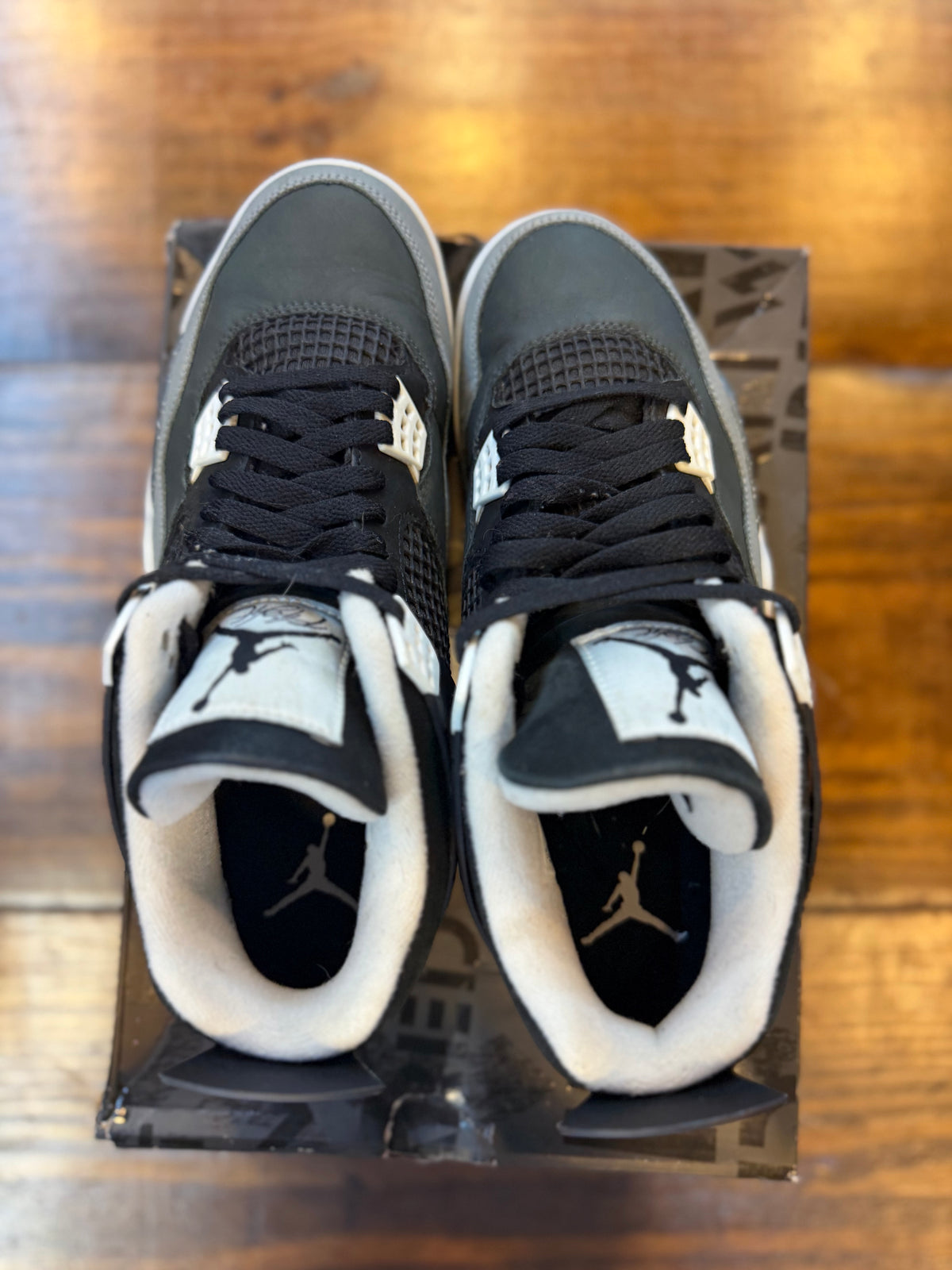 Jordan 4 Retro Fear (2024) PRE-OWNED