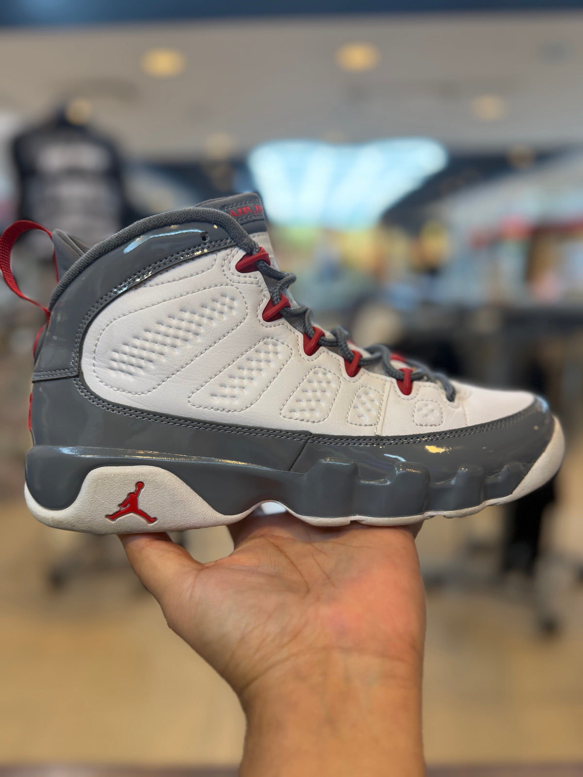 Jordan 9 Retro Fire Red (GS) PRE-OWNED