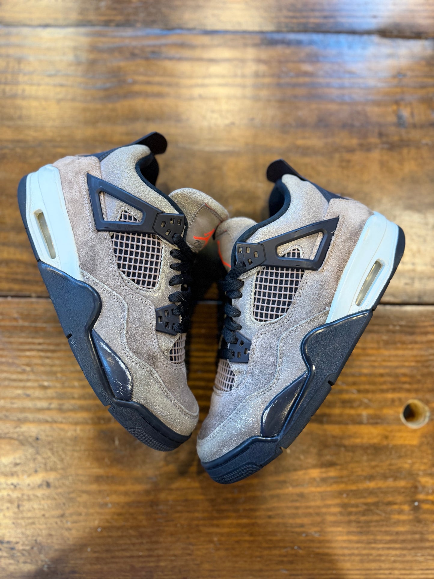 Jordan 4 Retro Taupe Haze (GS) PRE-OWNED