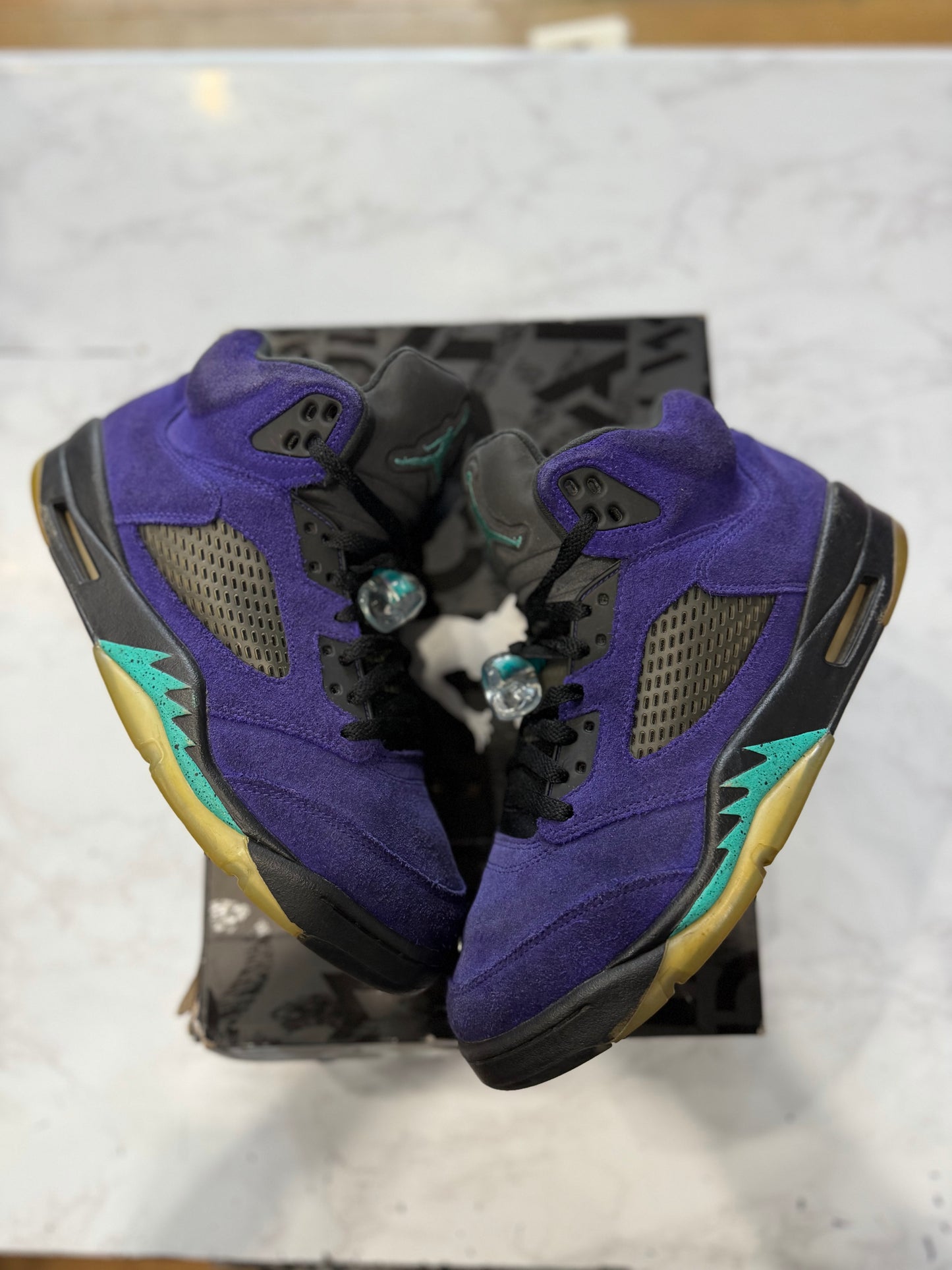 Jordan 5 Retro Alternate Grape PRE-OWNED