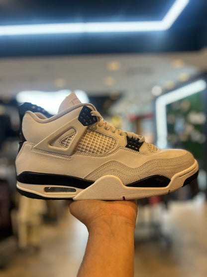 Jordan 4 Retro OG Flight Club PRE-OWNED