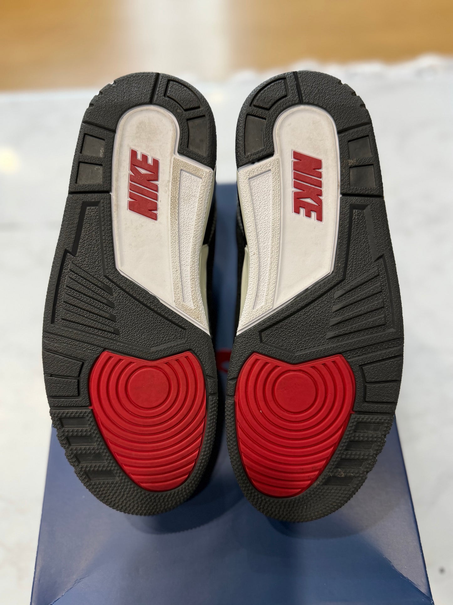 Jordan 3 Retro Levi’s Black PRE-OWNED