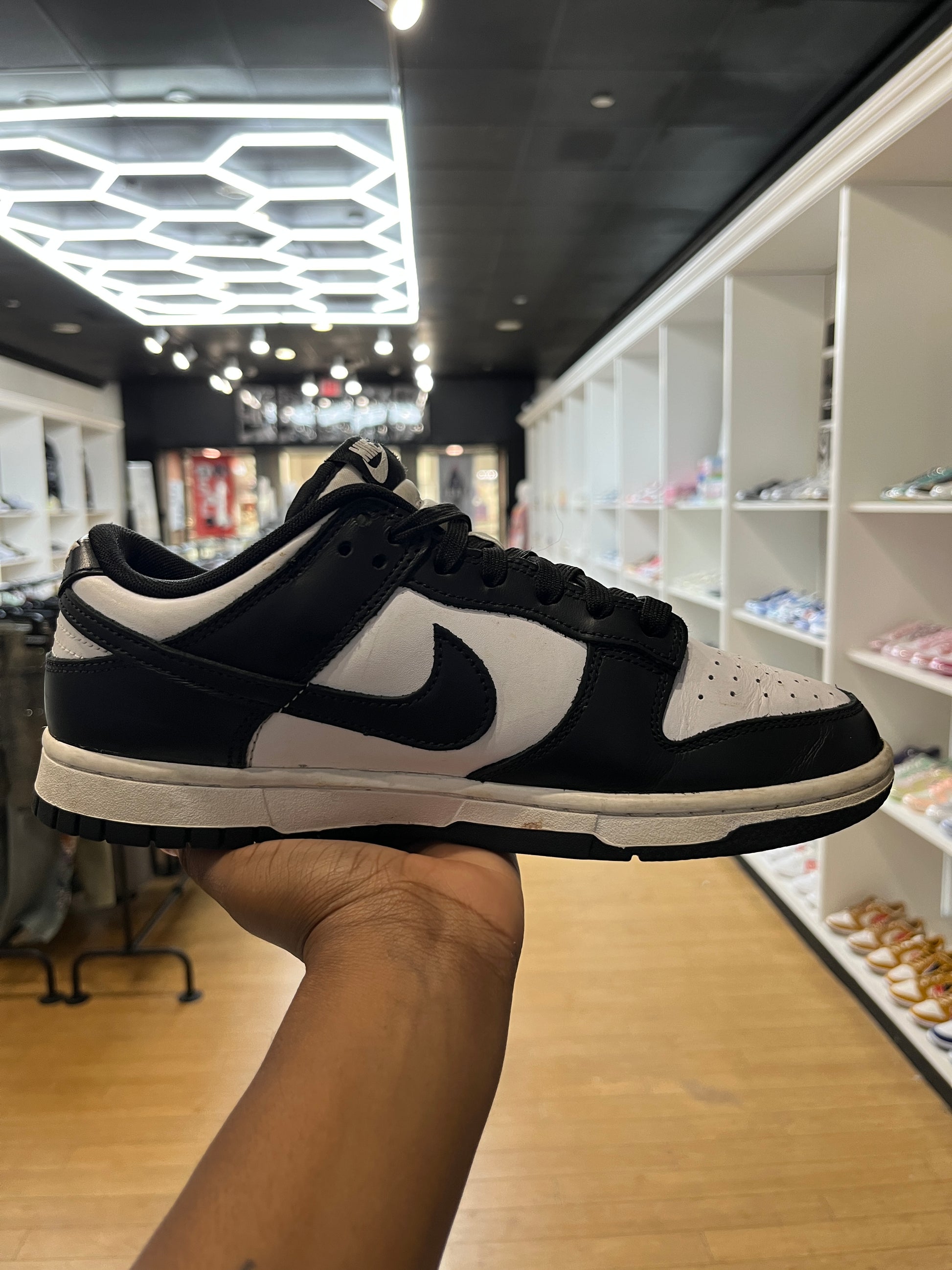 Nike Dunk Low Retro White Black Panda PRE-OWNED