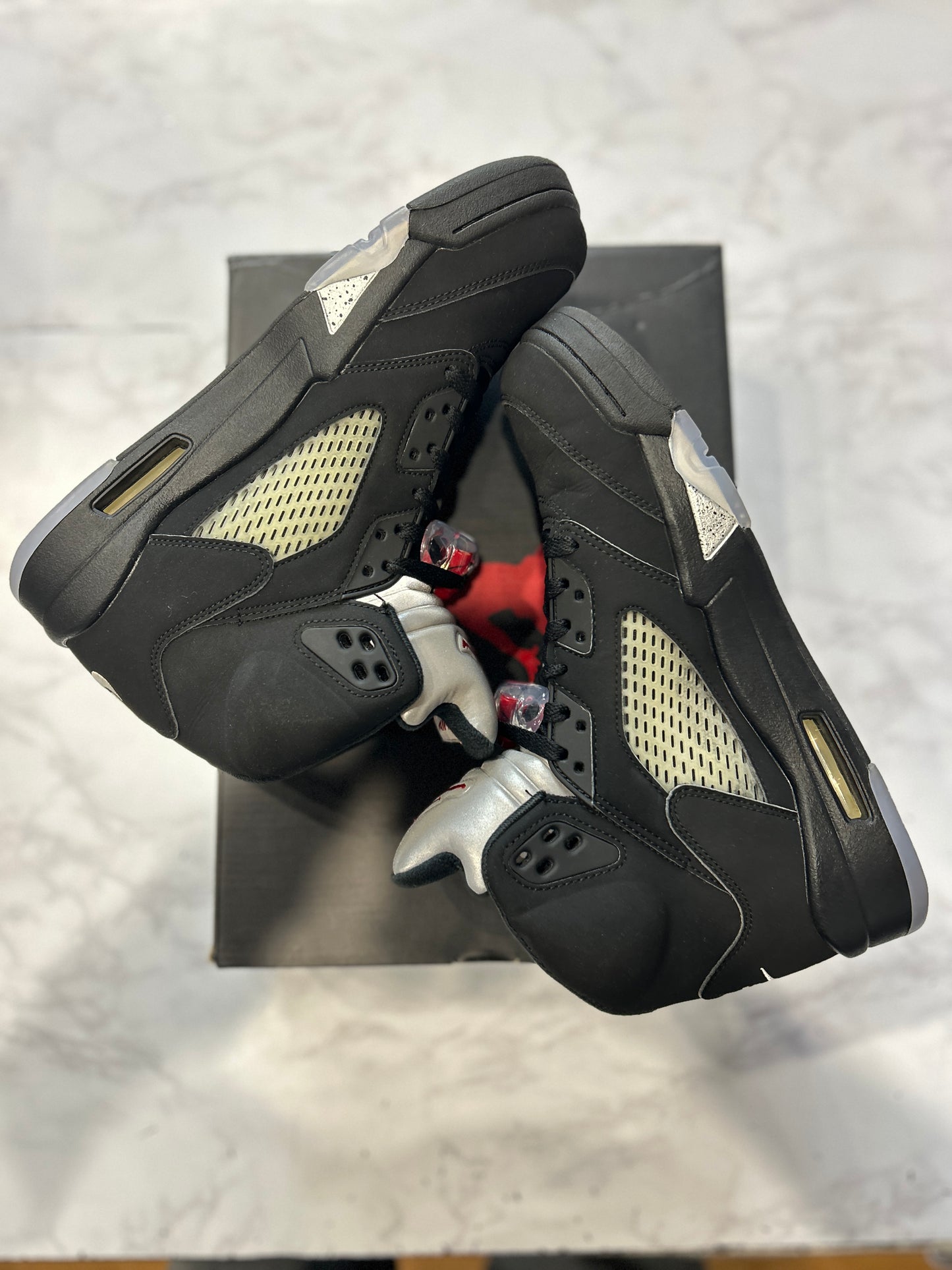 Jordan 5 Retro Black Metallic (2016) PRE-OWNED