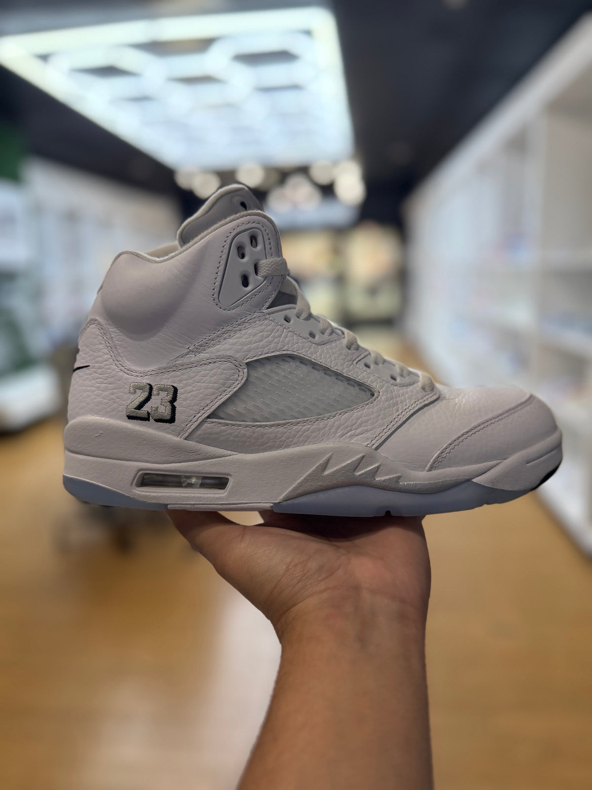 Jordan 5 Retro White Metallic (2026) PRE-OWNED