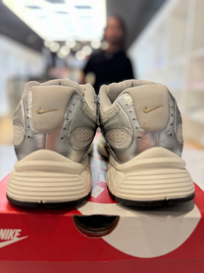 Nike V5 RNR Parachute Beige Metallic Pewter PRE-OWNED