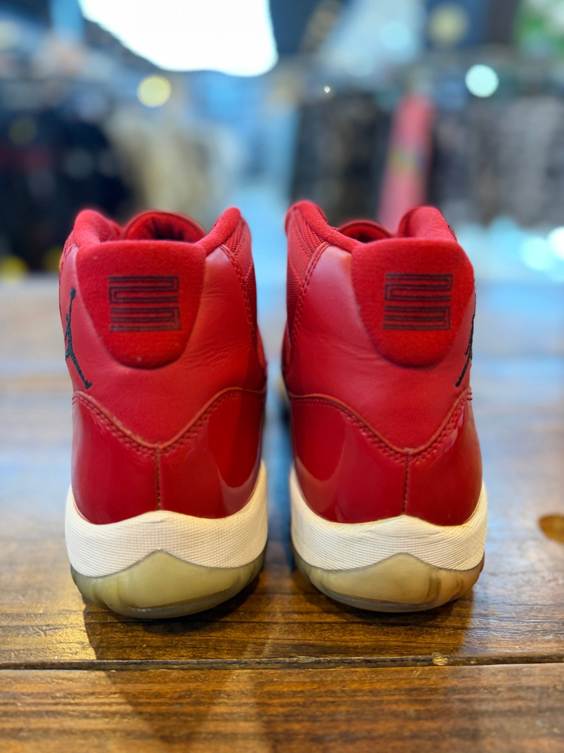 Jordan 11 Retro Win Like 96 PRE-OWNED