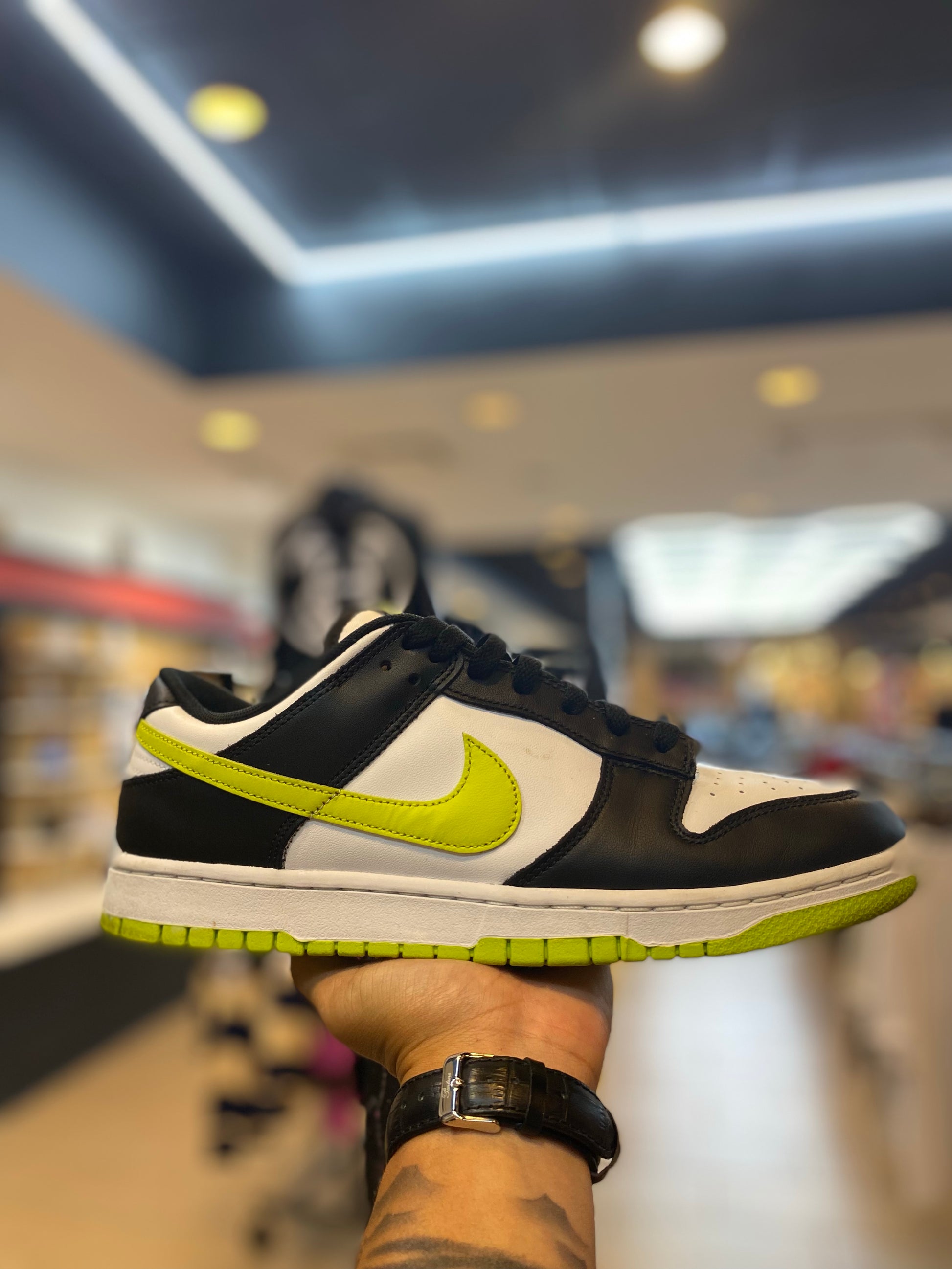 Nike Dunk Low Black Bright Cactus PRE-OWNED