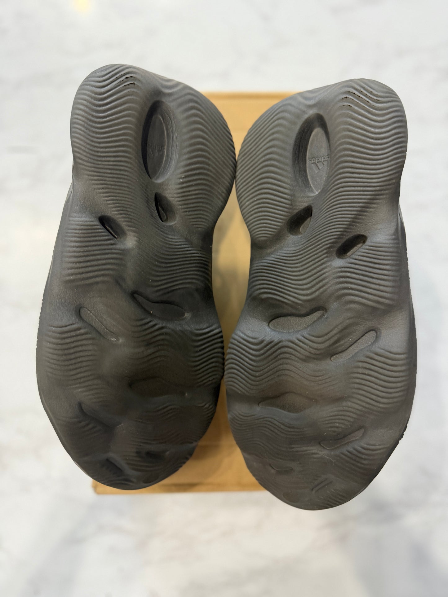 adidas Yeezy Foam RNR Onyx