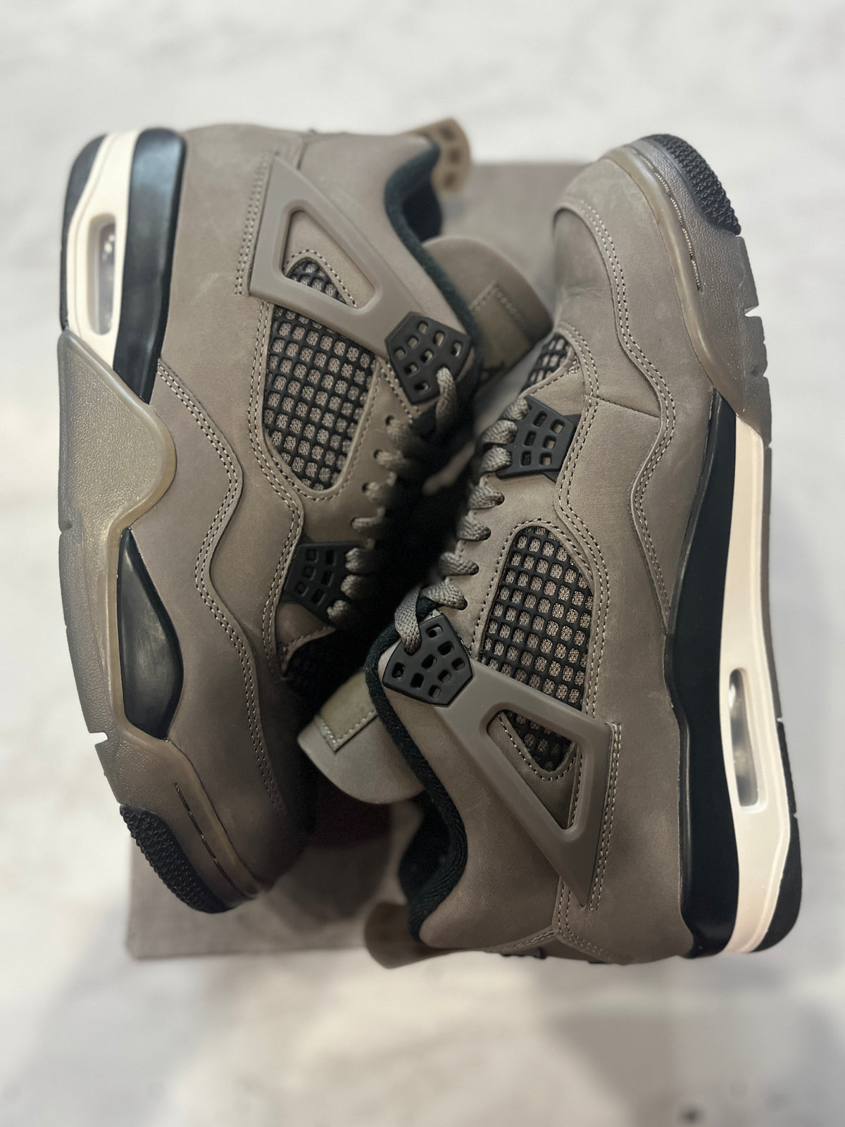 Jordan 4 Retro Cave Stone PRE-OWNED