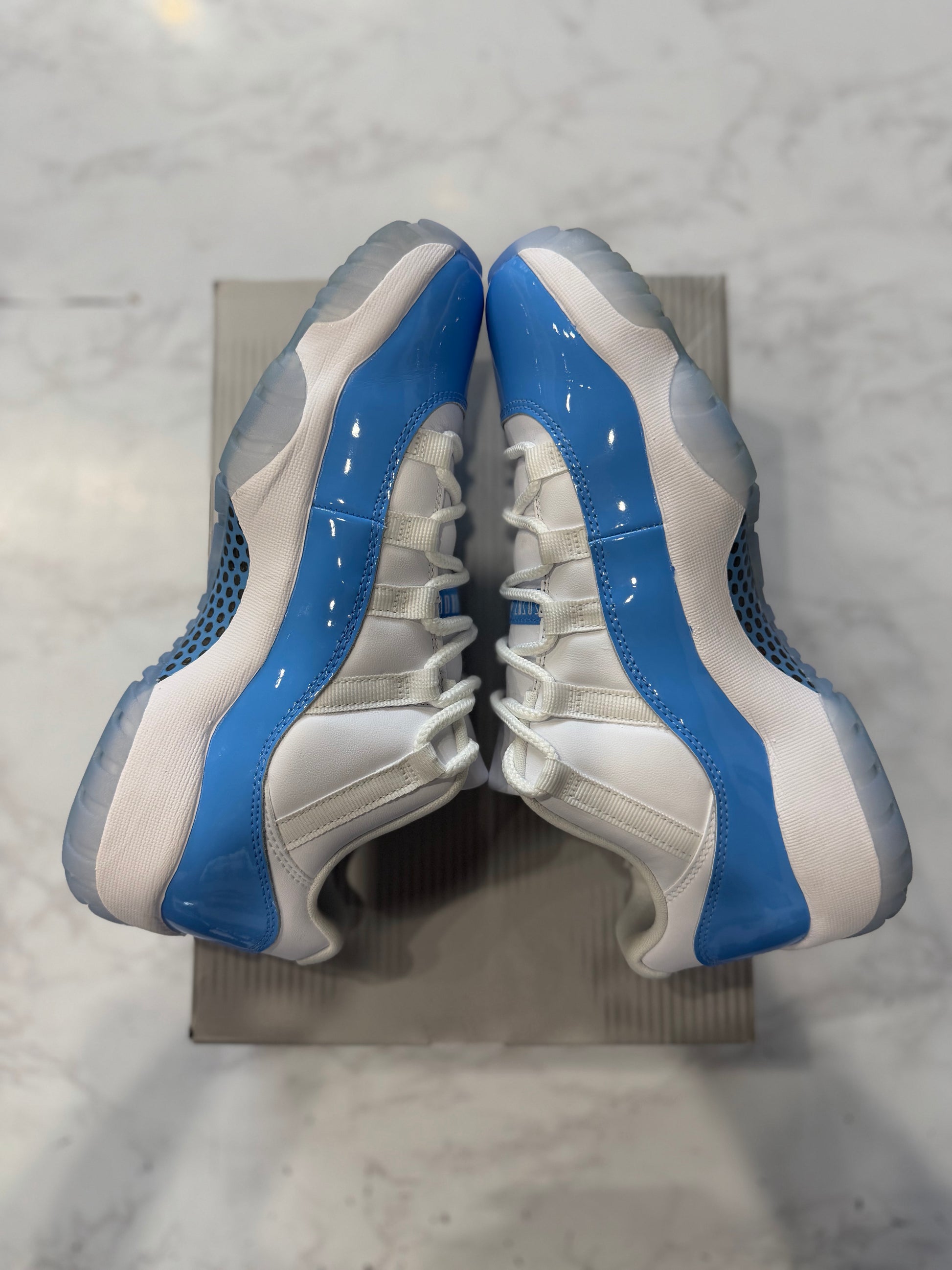 Jordan 11 Retro Low University Blue (2026) PRE-OWNED