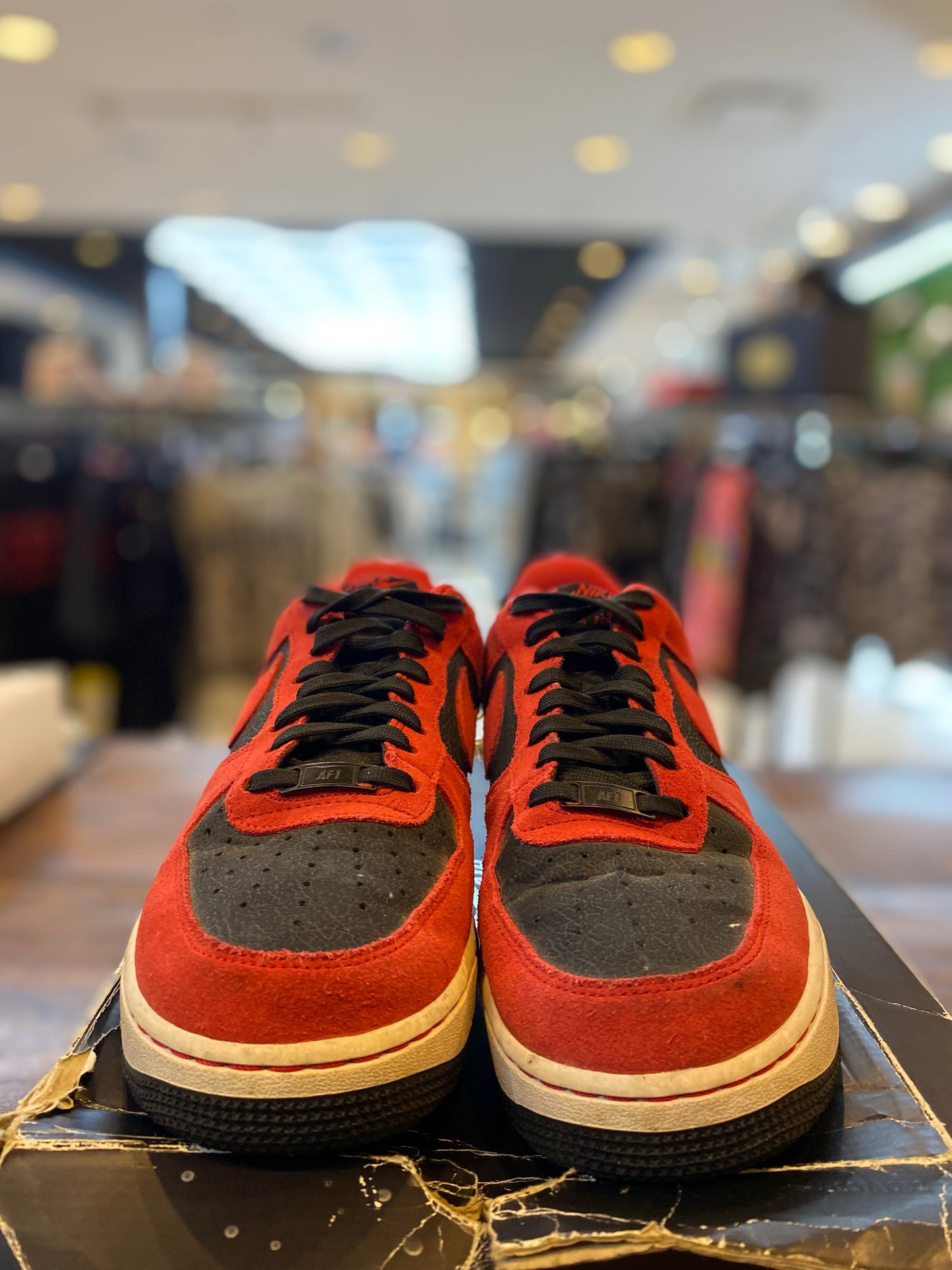 Nike Air Force 1 Bred PRE-OWNED