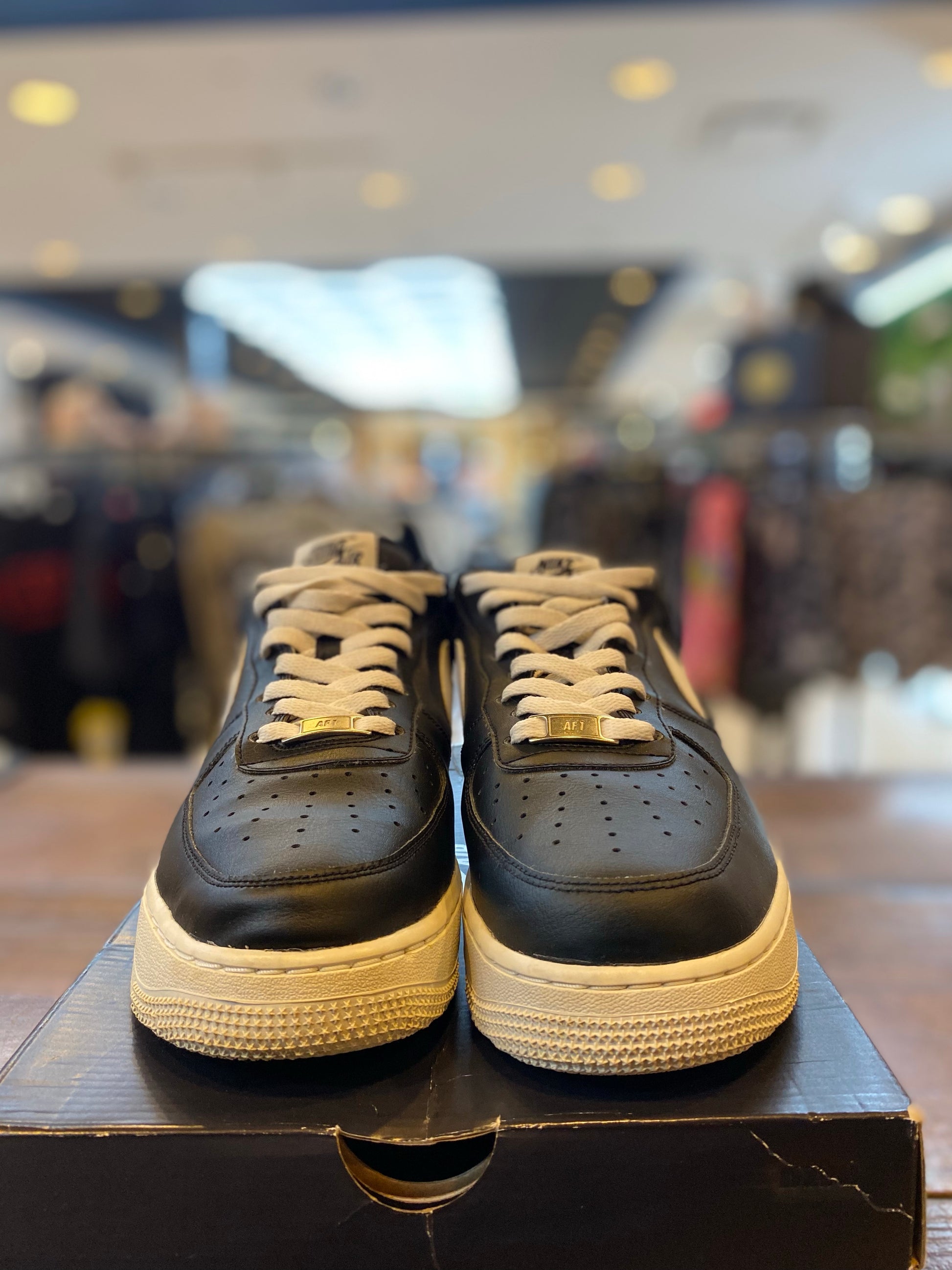 Nike Air Force 1 Low '07 Black White Swoosh  PRE-OWNED