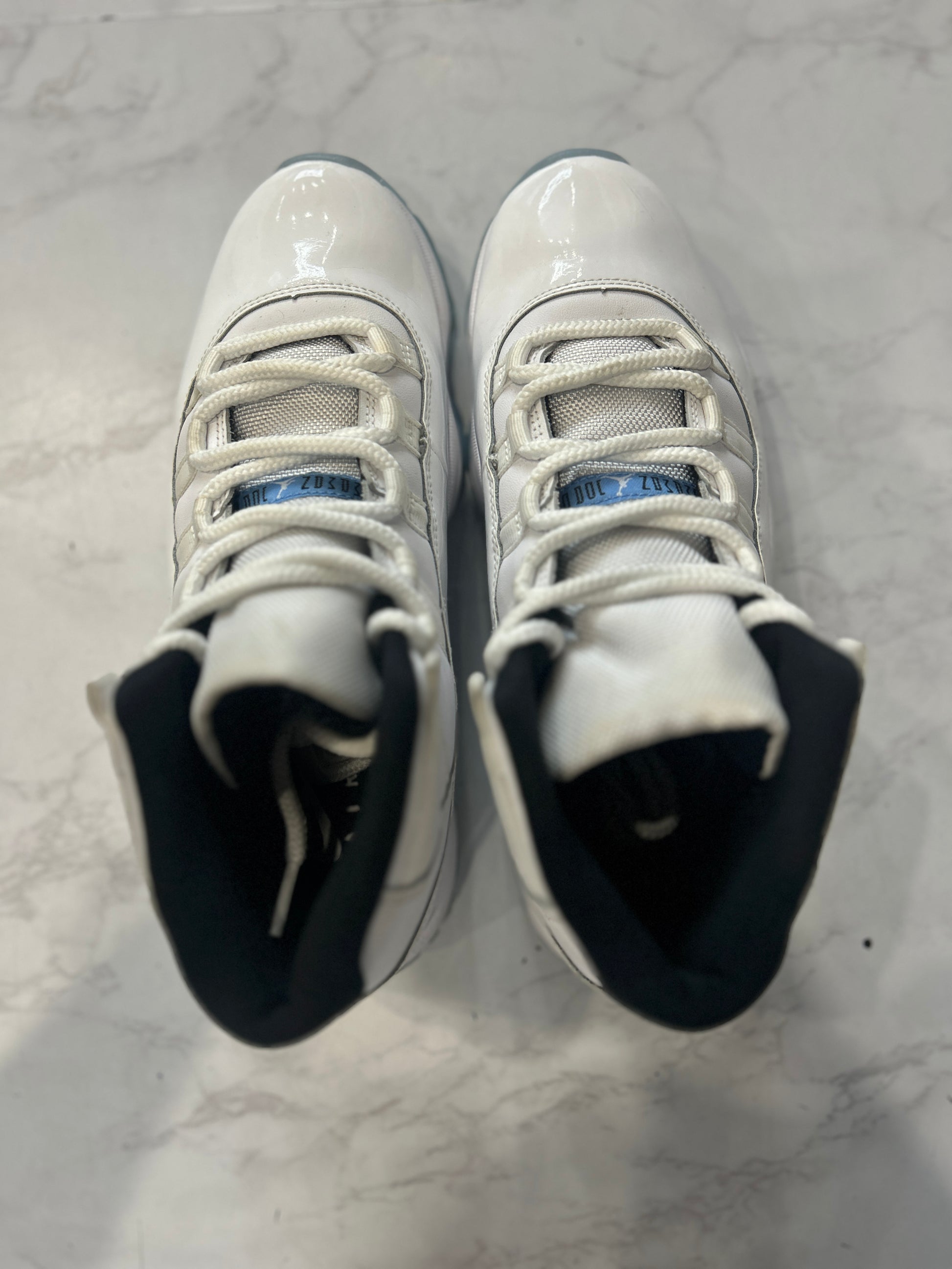 Jordan 11 Retro Legend Blue (2024) PRE-OWNED
