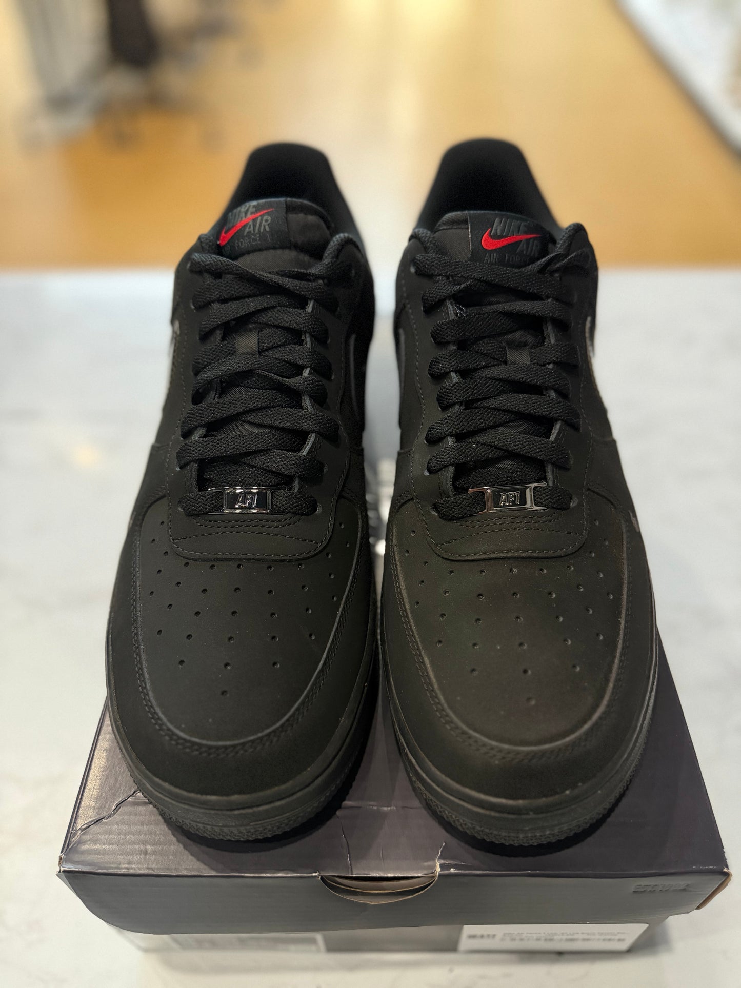 Nike Air Force 1 Low '07 LV8 Black Patent Swoosh PRE-OWNED