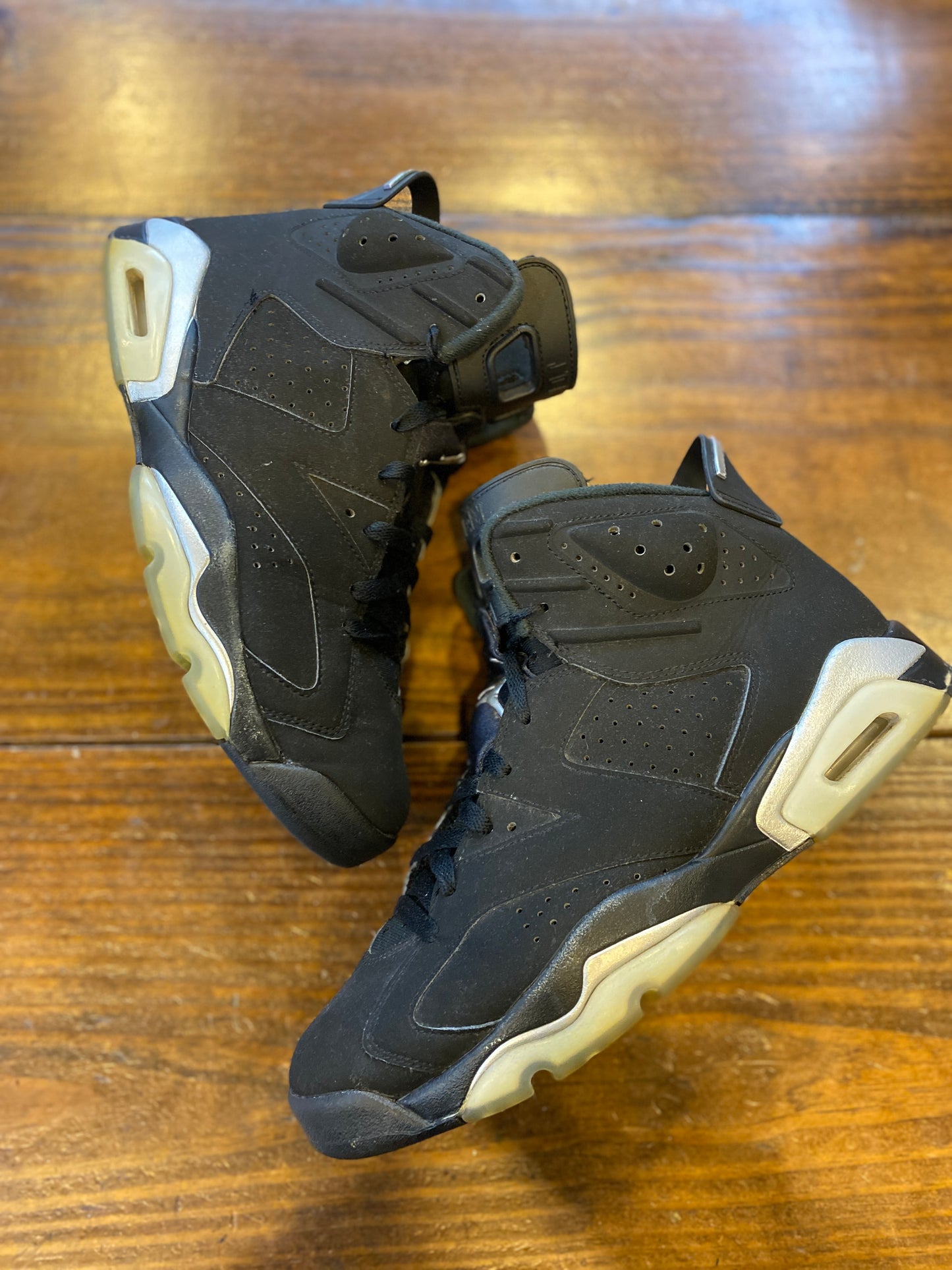 Jordan 6 Retro Chrome - PRE-OWNED