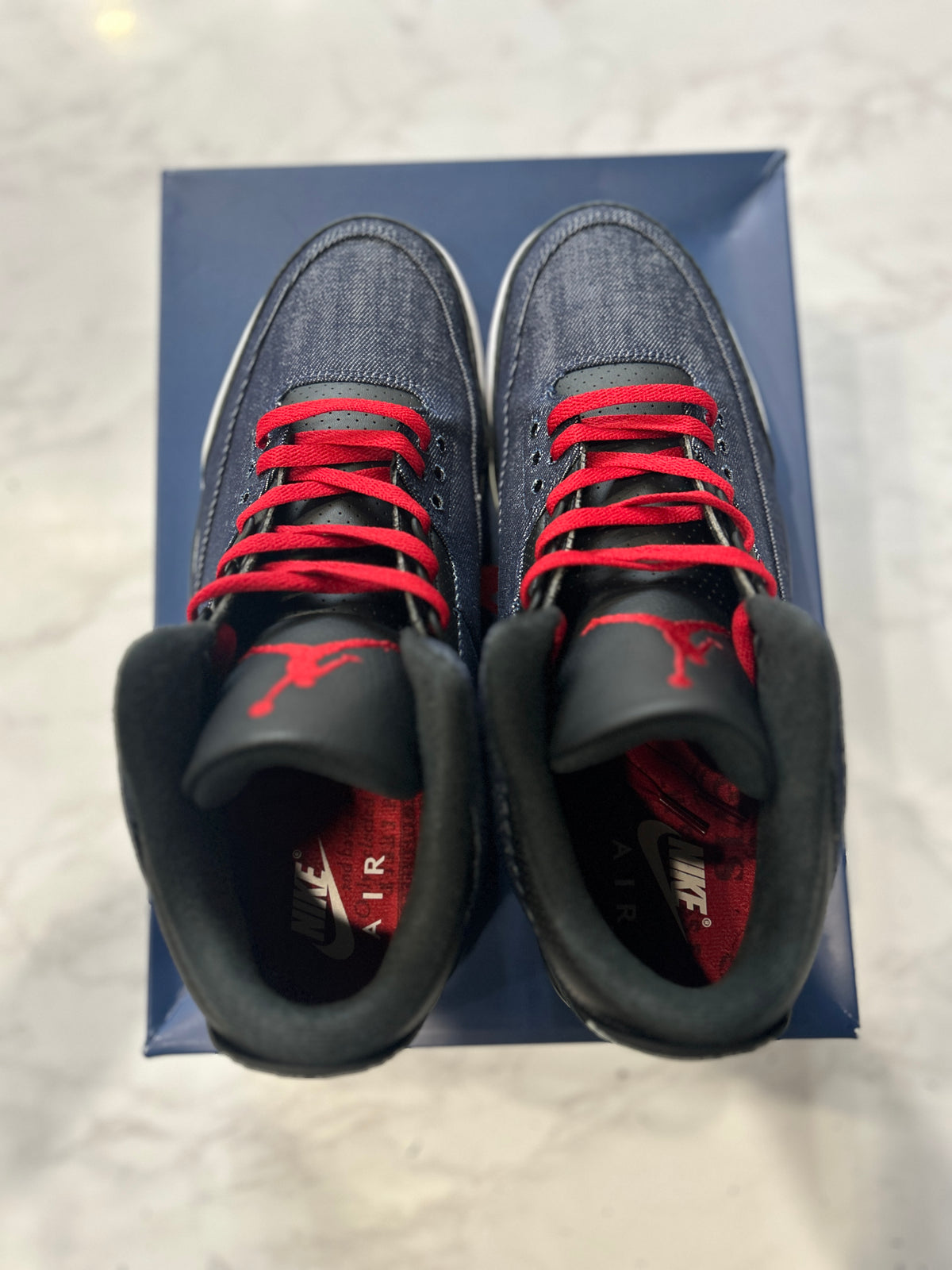 Jordan 3 Retro Levi’s Indigo PRE-OWNED