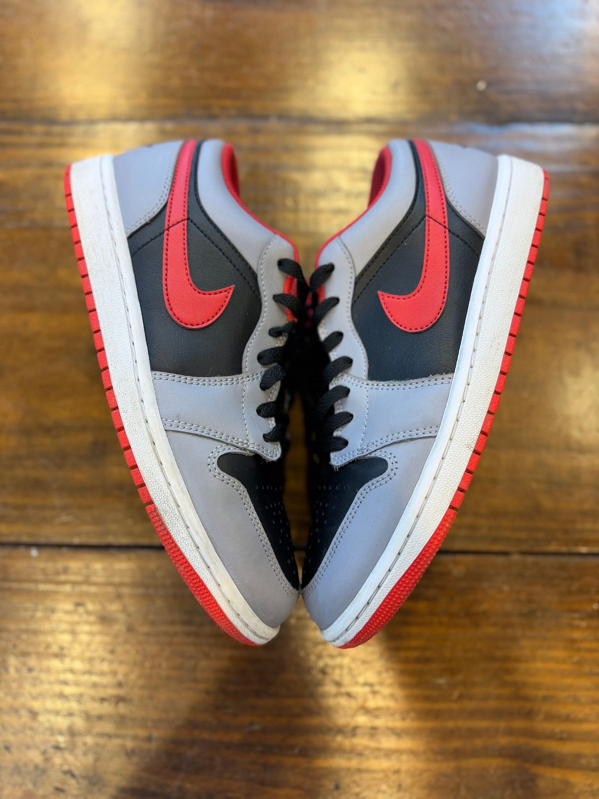 Jordan 1 Low Black Light Smoke Grey Gym Red PRE-OWNED