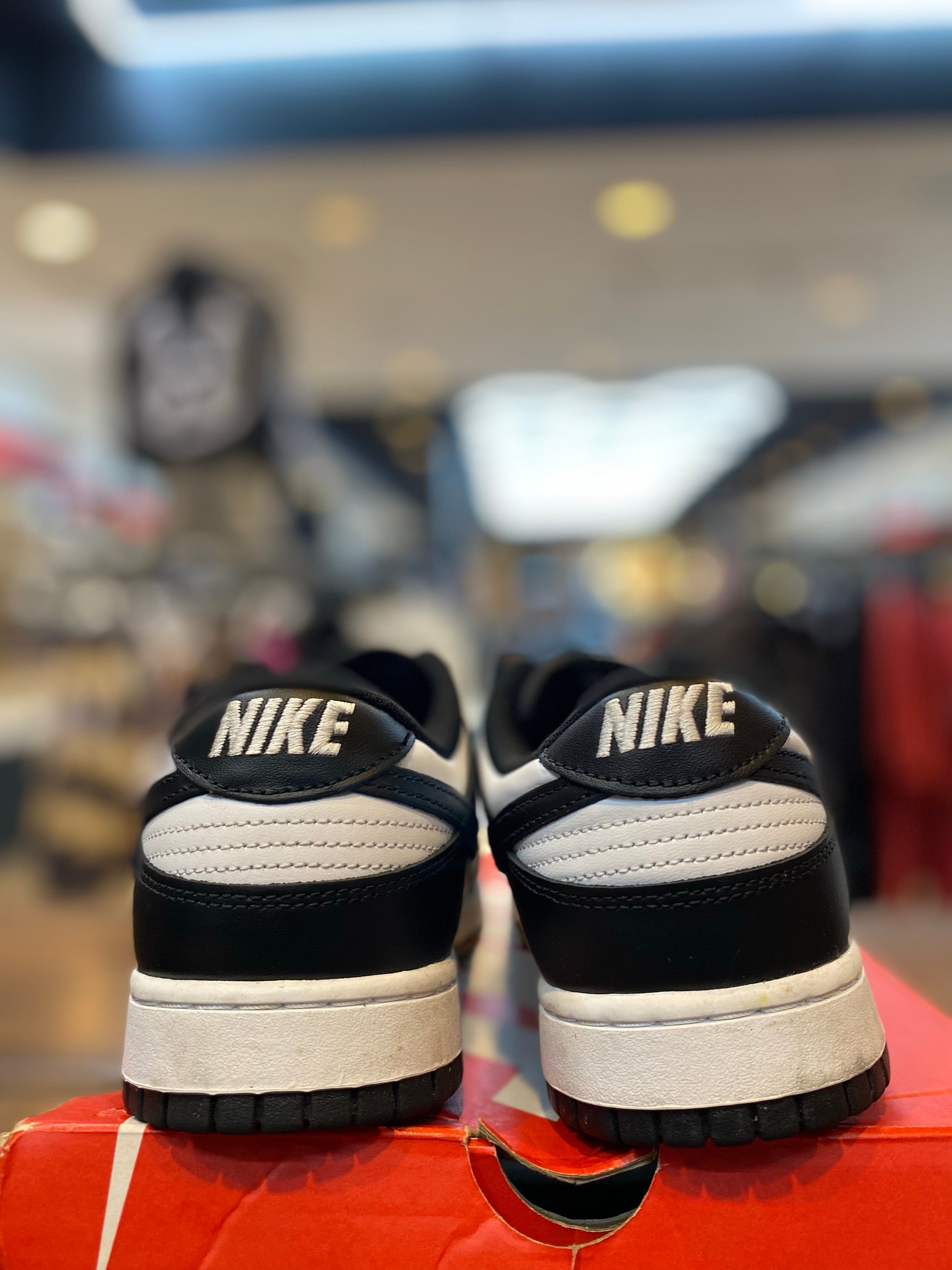 Nike Dunk Low Retro White Black Panda PRE-OWNED