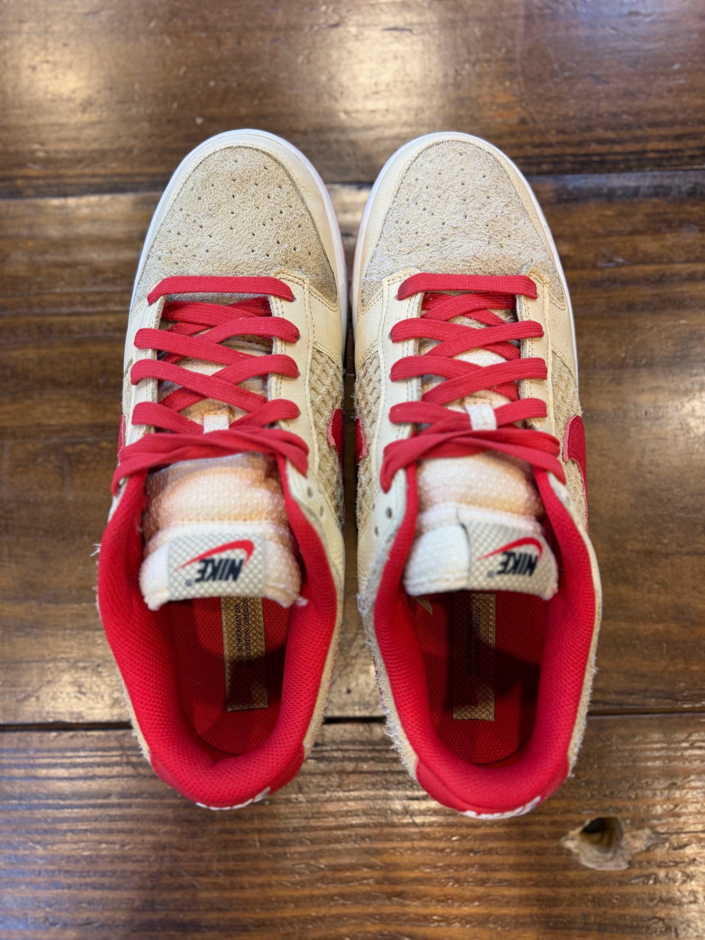 Nike Dunk Low Retro SE Strawberry Waffle PRE-OWNED
