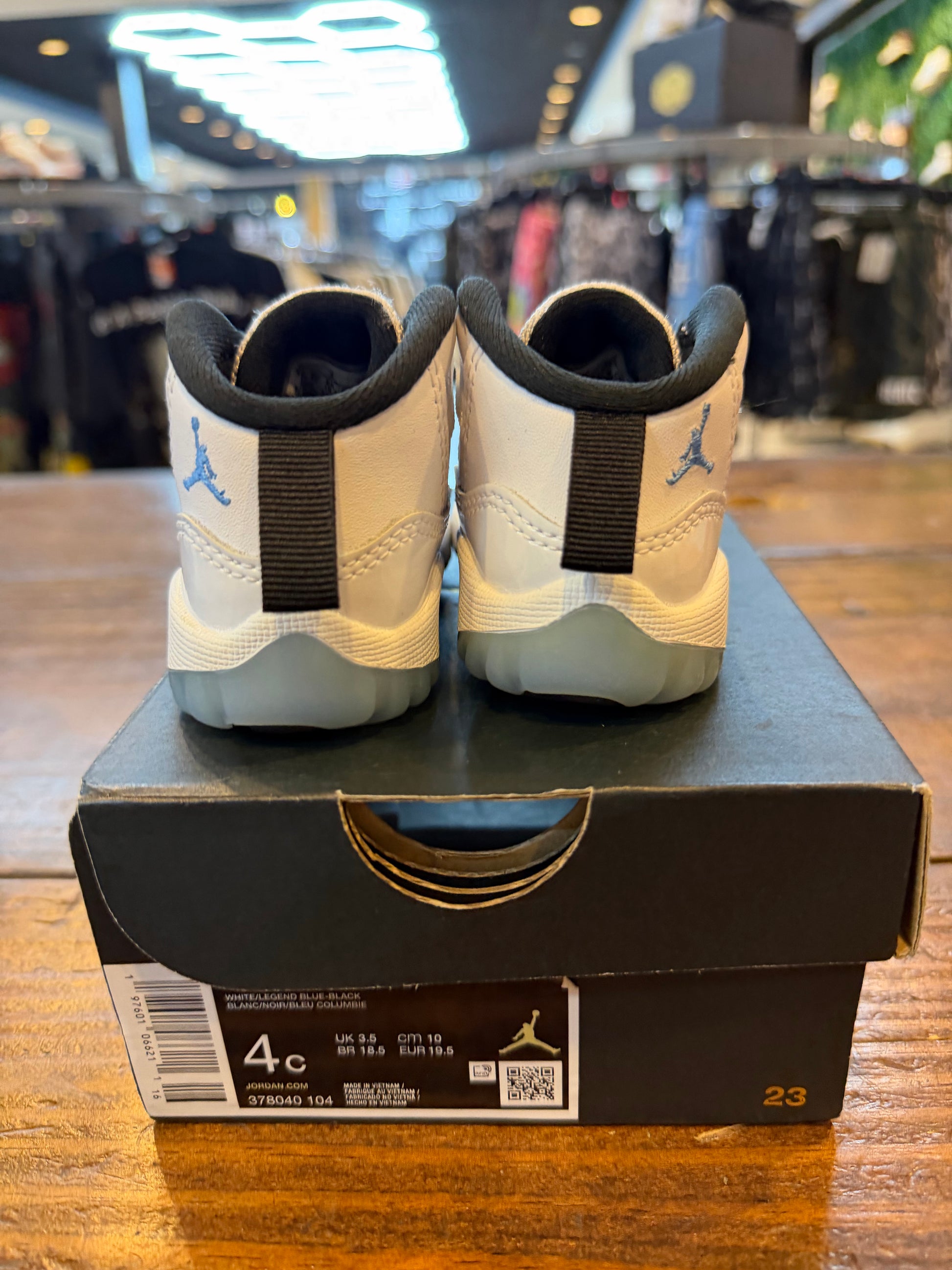 Jordan 11 Retro Legend Blue (2024) (TD) PRE-OWNED